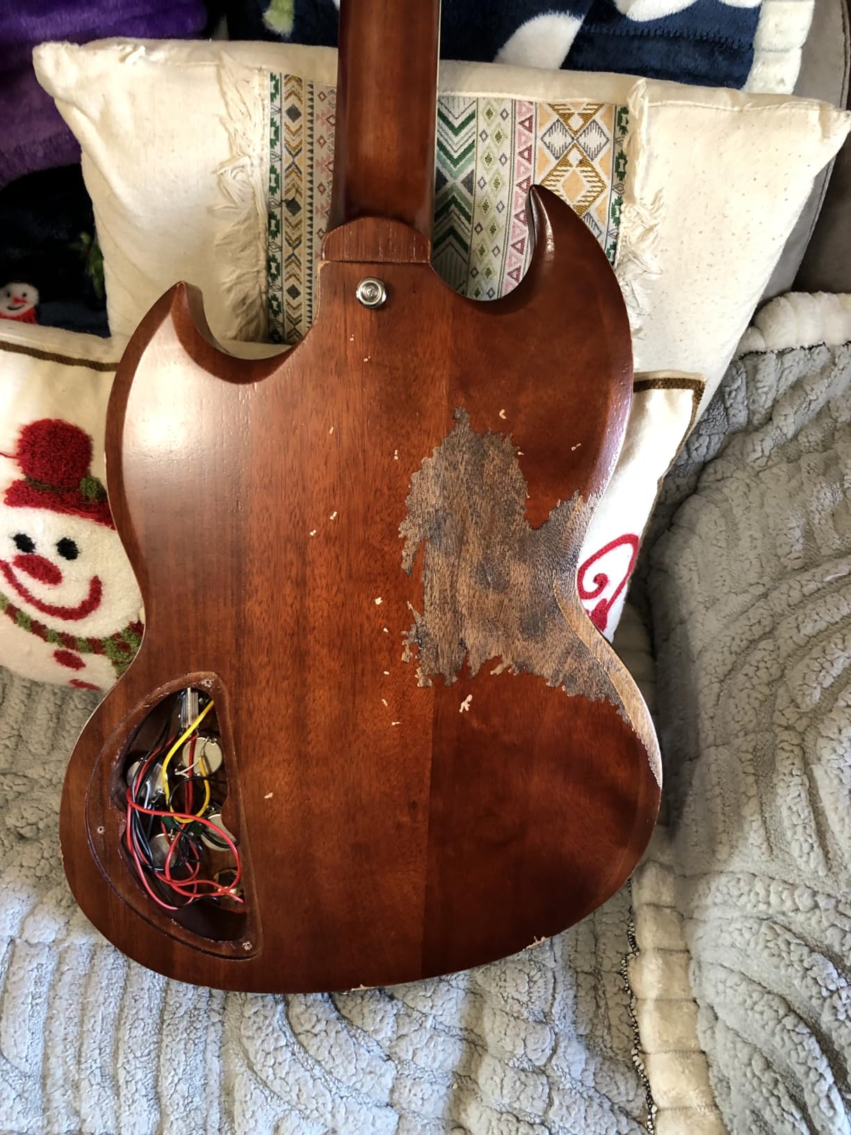 KGD Relic Electric Guitar, Solid Body Electric Guitar With Mahogany Body and Neck, Rosewood Fingerboard, Bone Nut, SG style 6-String Guitar customer photo 1