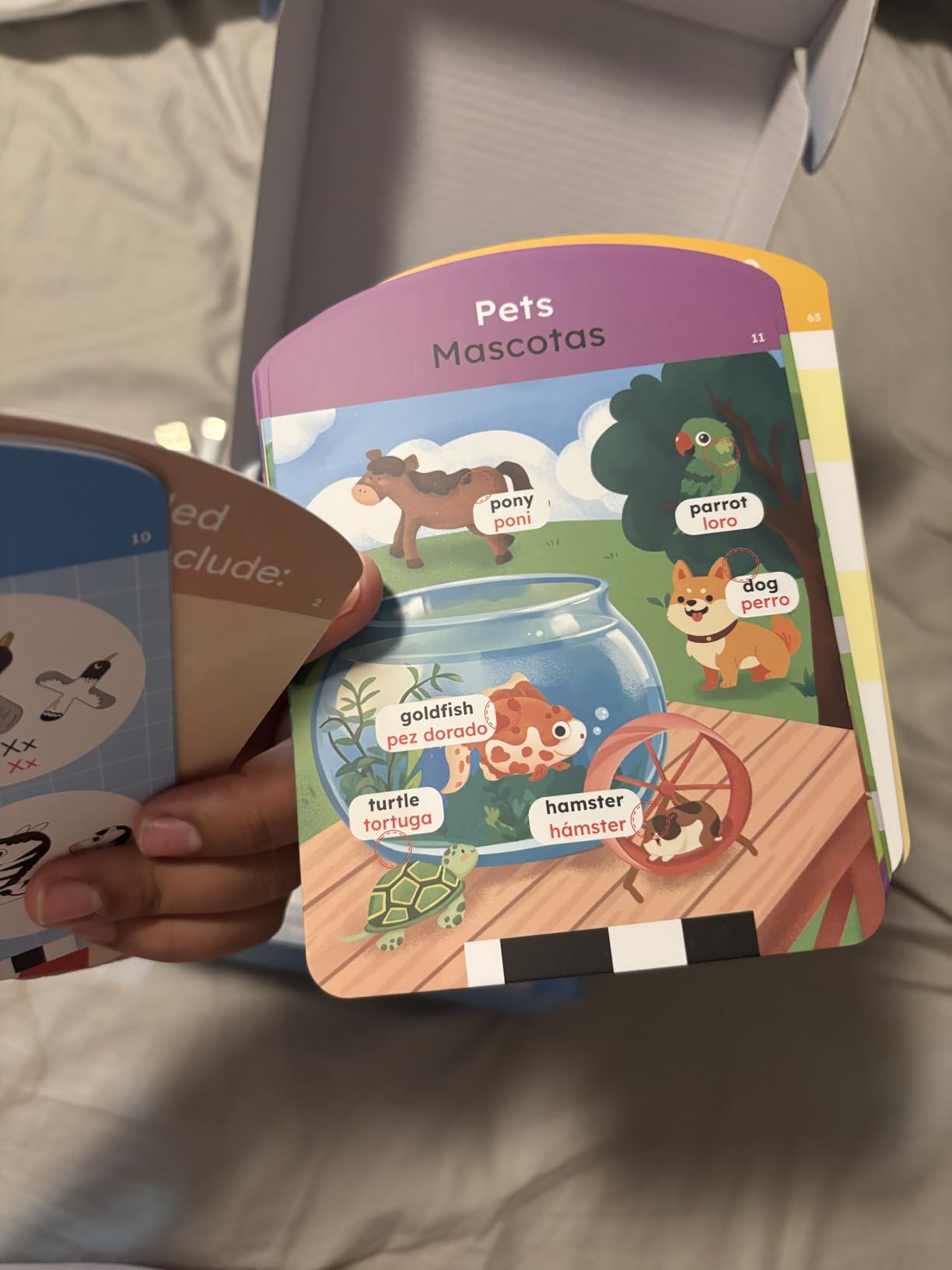 JoyCat Kids Learning Tablet, Phonics Talking Flash Cards, Learn to Read with 156 Pages, 40+ Themes, 600+ Words, 100+ Interactive Games, Screen-Free Learning Toys Birthday Gifts for 2-6 Year Old customer photo 1
