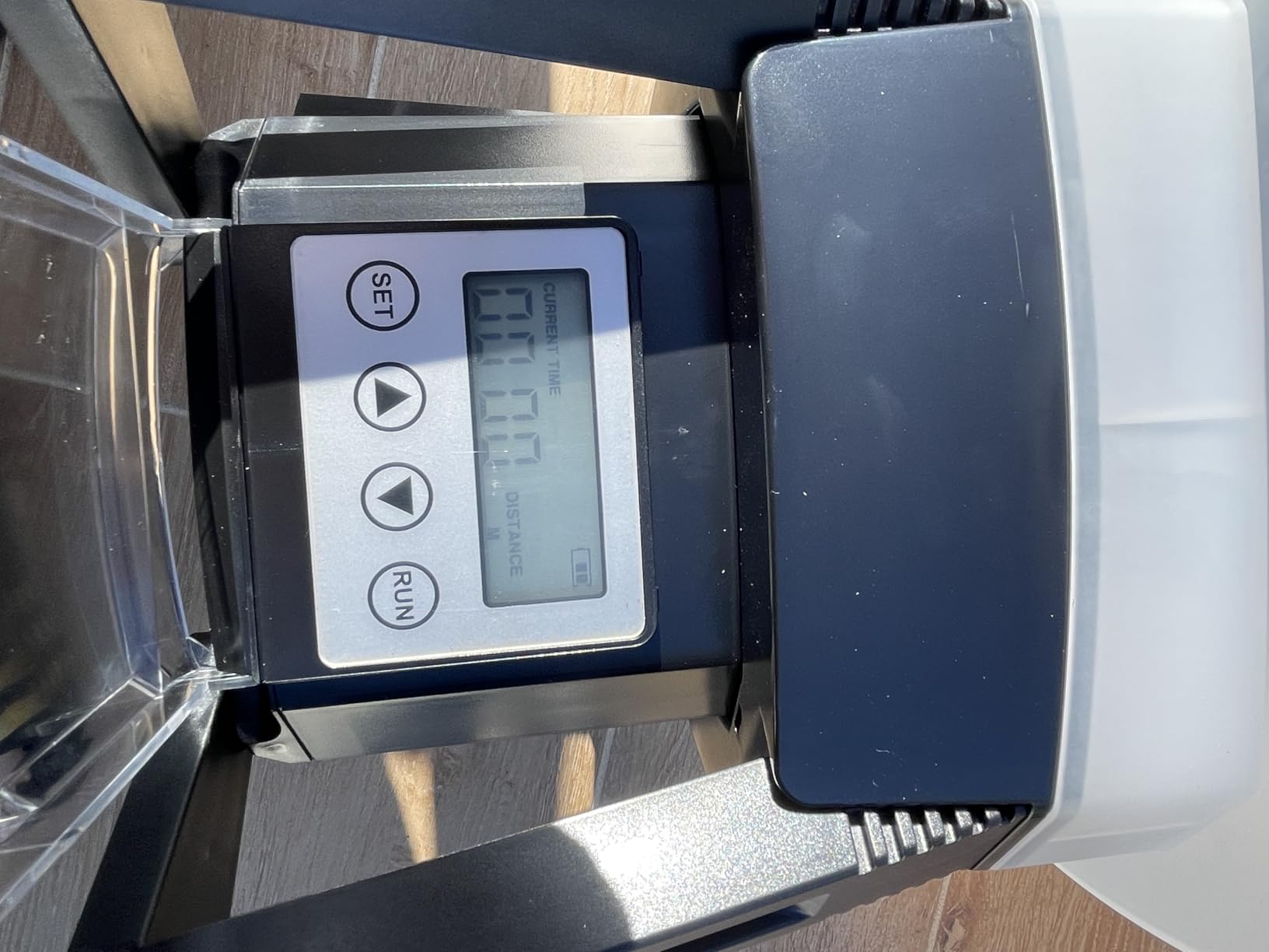 Solar Automatic Fish Feeder for Pond, Large Capacity 23L, Auto Outdoor Koi Fish Feeder, Programmable Auto Timer, Automatic Dispenser for Vacation, Big Tank, Battery & AC Electric Power customer photo 2
