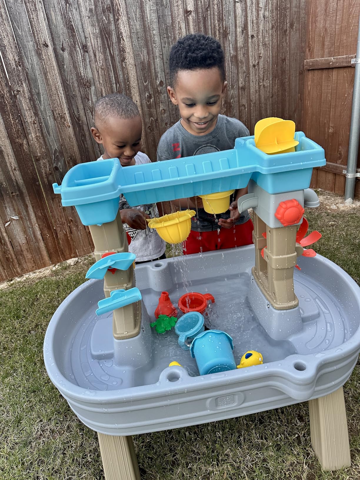 Step2 Rain Showers & Flow Kids Water Table, Outdoor Toddler Activity Table, 15-Piece Accessory Set, Ages 1.5+ Years Old, Multicolor customer photo 2