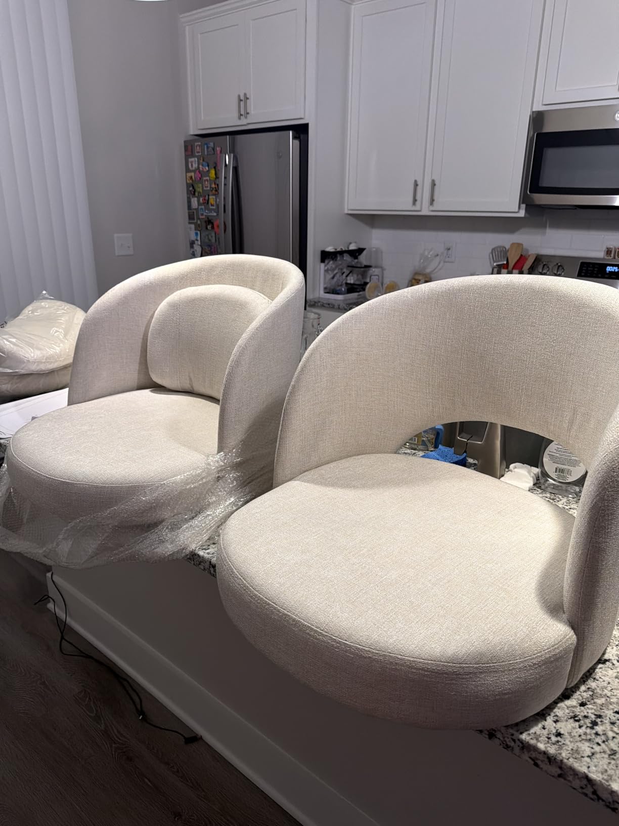 LUE BONA 26''H Swivel Bar Stools Set of 3, Counter Height Bar Stools with Backs, Lumbar Pillow and Black Metal Frames, Upholstered Modern Barstools for Kitchen Island, Linen Farbic, Linen Color customer photo 2