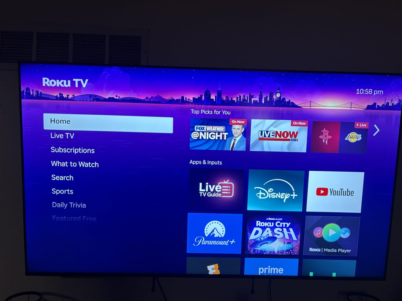 Roku Smart TV 2026 - 65-Inch Select Series, 4K QLED TV with Voice Remote, Flat Screen QLED Television with Wi-Fi, Bluetooth Headphone Mode customer photo 2