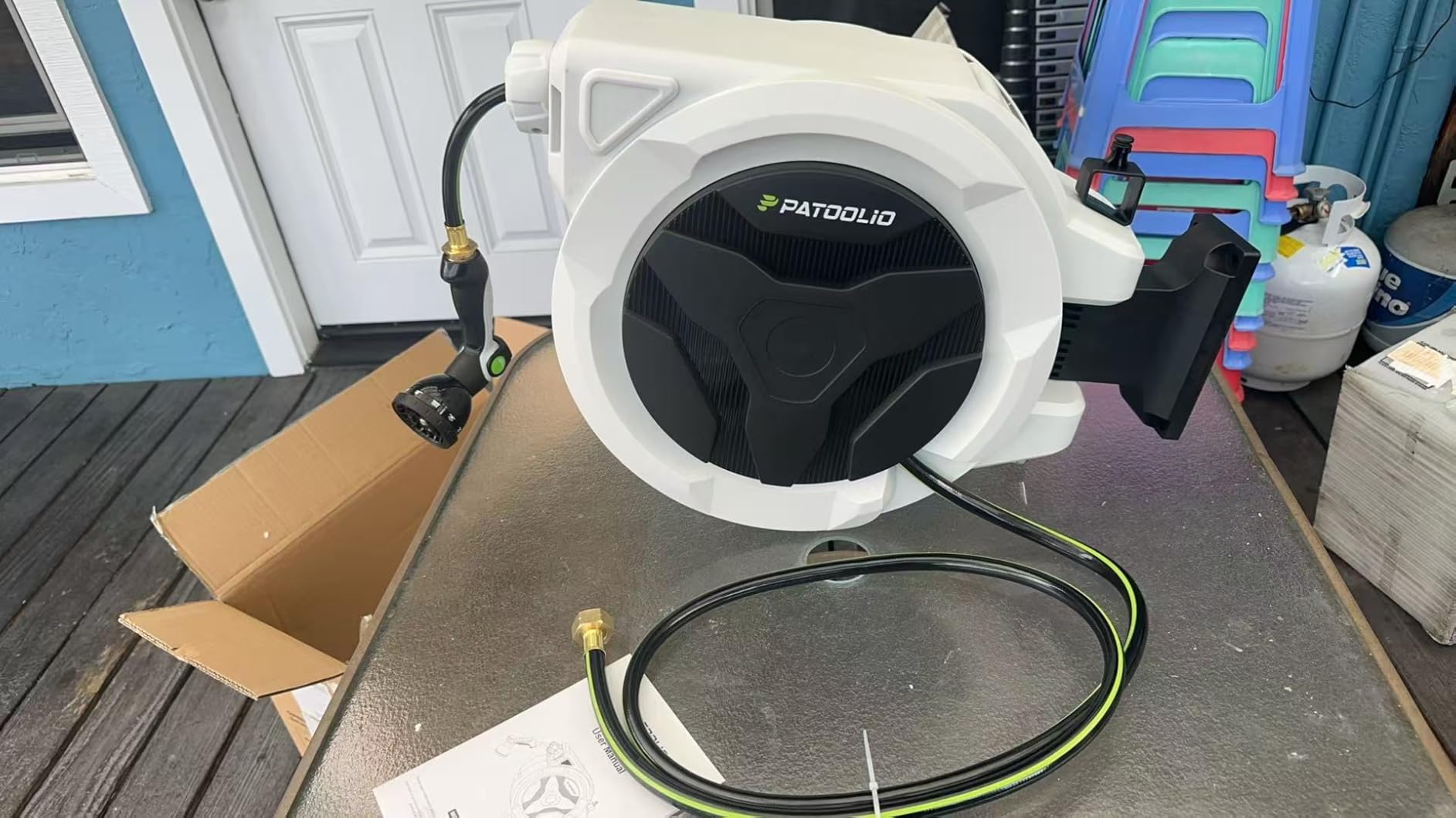 Retractable Garden Hose Reel 100ft, 1/2'' Wall Mounted Water Hose Reel Heavy Duty with 10 Pattern Nozzle, Slow Auto Rewind, Any Length Lock, 180° Swivel Bracket customer photo 1