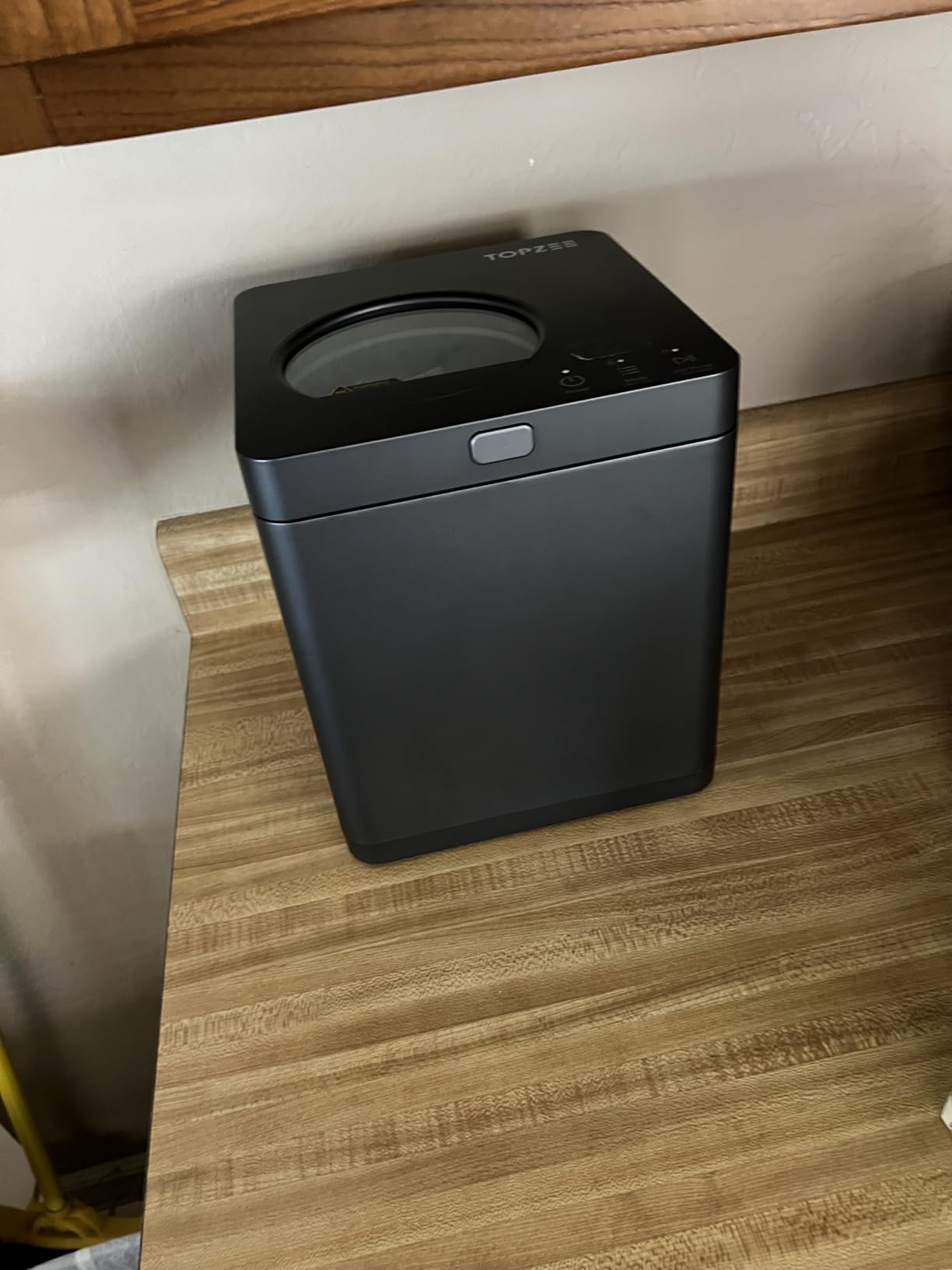 TOPZEE Electric Compost Bin for Kitchen, 3L Smart Countertop Composter with Odorless Auto-Cleaning, Low Noise, Turns Food Waste to Fertilizer in 4 Hours customer photo 1