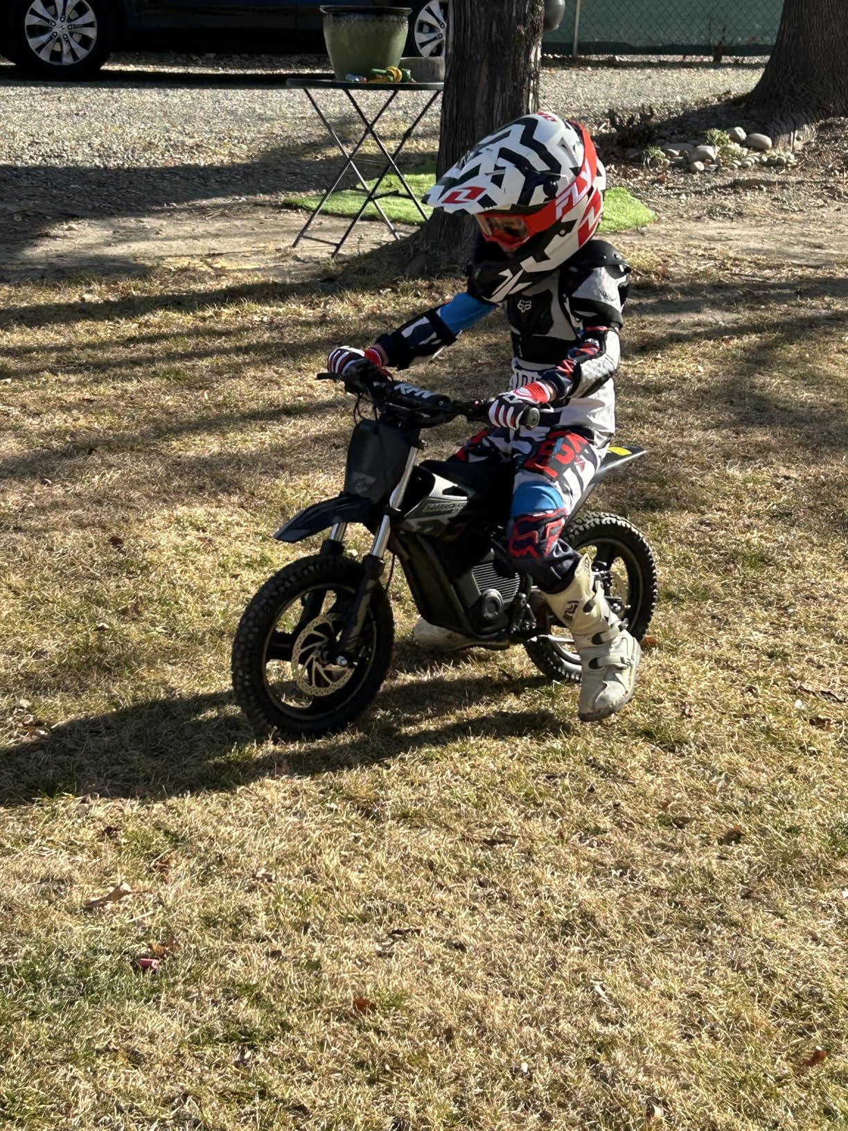 RFN E500 36V Kids Electric Dirt Bike, Electric Motorcycle with 700W Motor | 21.7 mph Max Speed, 15.5-Mile Range & 3 Speeds Off-Road Bike for Ages 4-8 customer photo 2