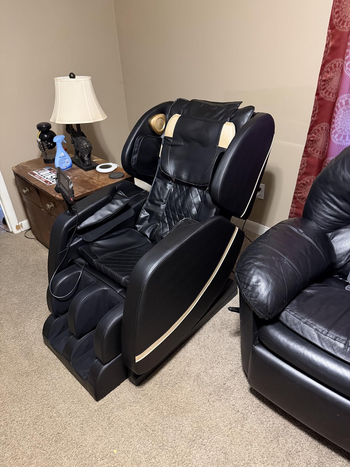 Megashock SL Track 2026 Massage Chair Full Body, Zero Gravity Massage Chair with Back Heat, 12 Fixed Rollers, Foot Massage, Airbag Massage and Bluetooth Speaker customer photo 1