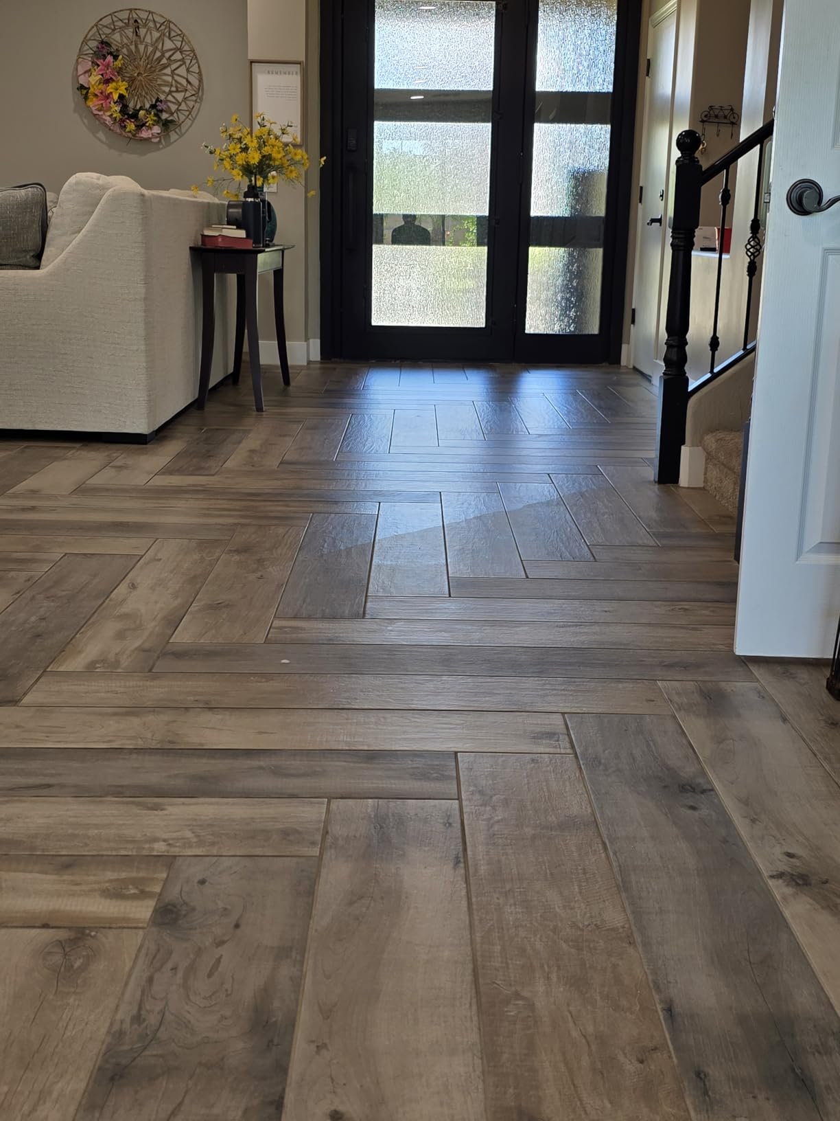 Bona Hardwood Floor Polish - 32 fl oz - High Gloss Shine - Polish for Wood Floors - Protects and Renews Dull Flooring - Covers 500 sq ft customer photo 1