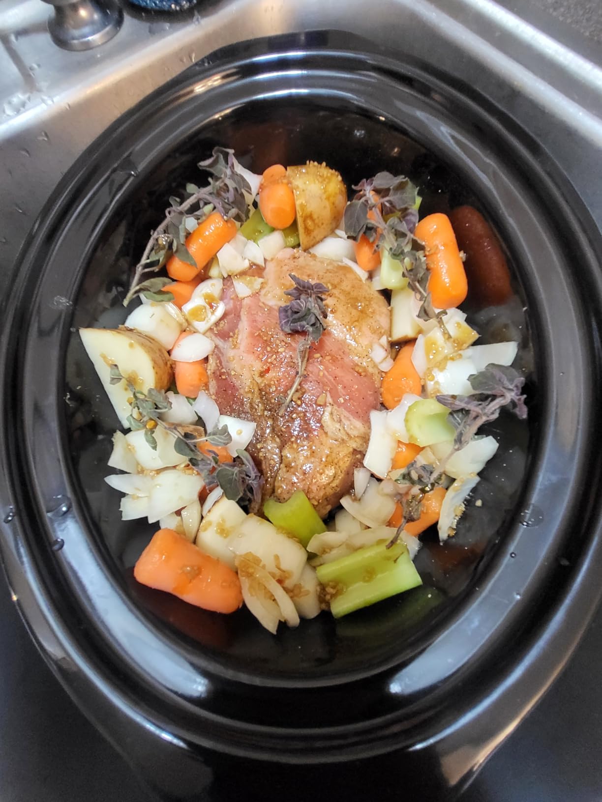 Hamilton Beach 4-Quart Slow Cooker with 3 Cooking Settings, Dishwasher-Safe Stoneware Crock & Glass Lid, Stainless Steel (33140G) customer photo 2