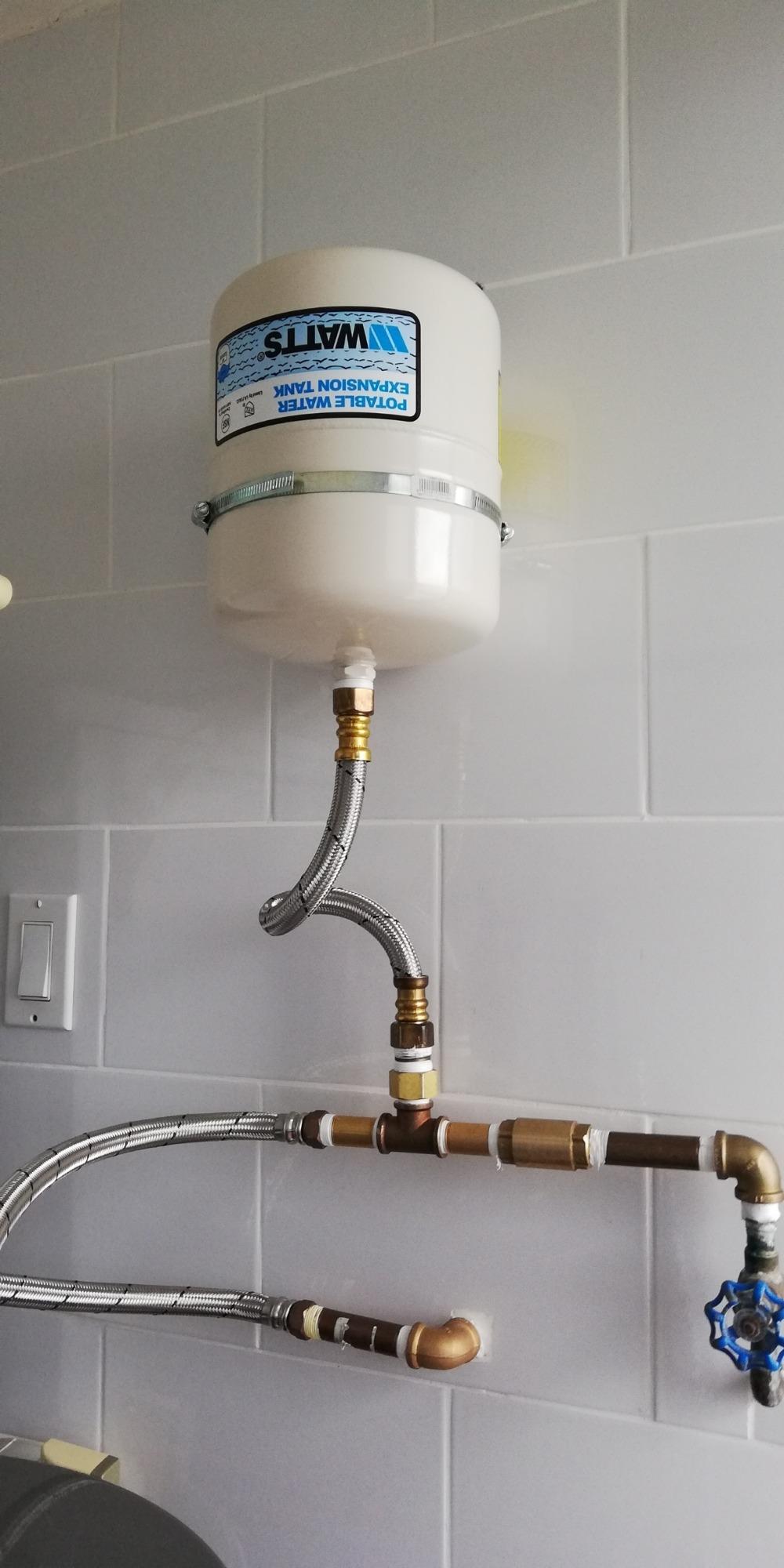 WATTS WATER TECHNOLOGIES GIDDS-1030402 Watts Potable Water Expansion Tank, Model #Plt-12, Stainless Steel Nipple, 4.5 Gallon, Lead Free - 1030402 customer photo 1