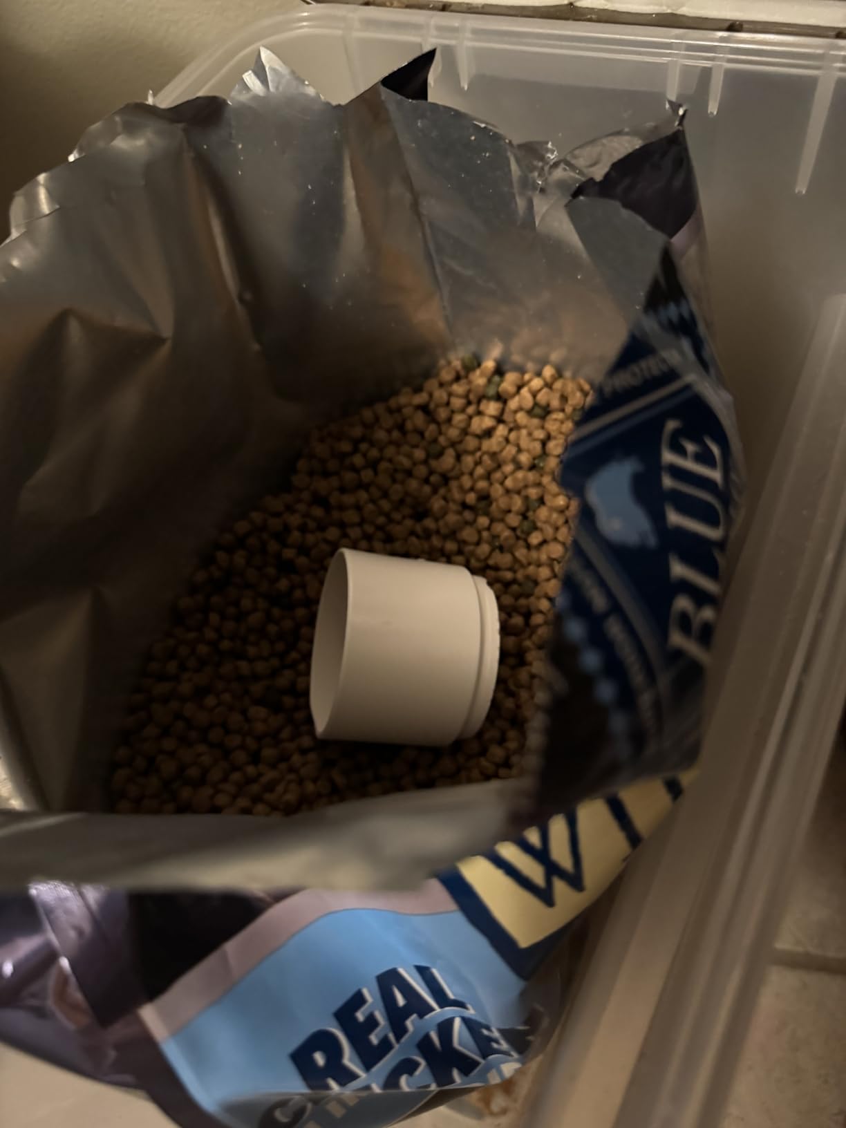 Blue Buffalo Wilderness with Chicken Natural High-Protein Grain-Free Dry Food for Adult Cats, Real Chicken First, Antioxidant-Rich LifeSource Bits Support Immunity, Promotes Strong Muscles, 12 lbs. customer photo 2