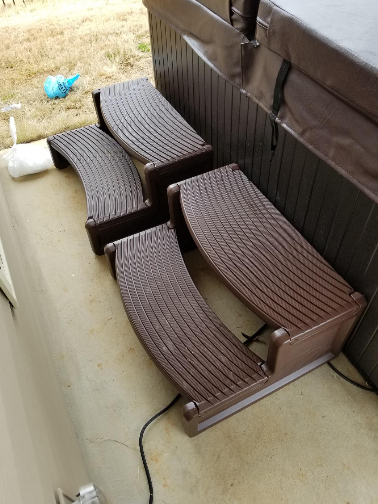 Confer Plastics Resin Multi Purpose Outdoor Non Slip Portable Spa and Hot Tub Handi-Step Deck Patio Steps Accessories, Portobello customer photo 1