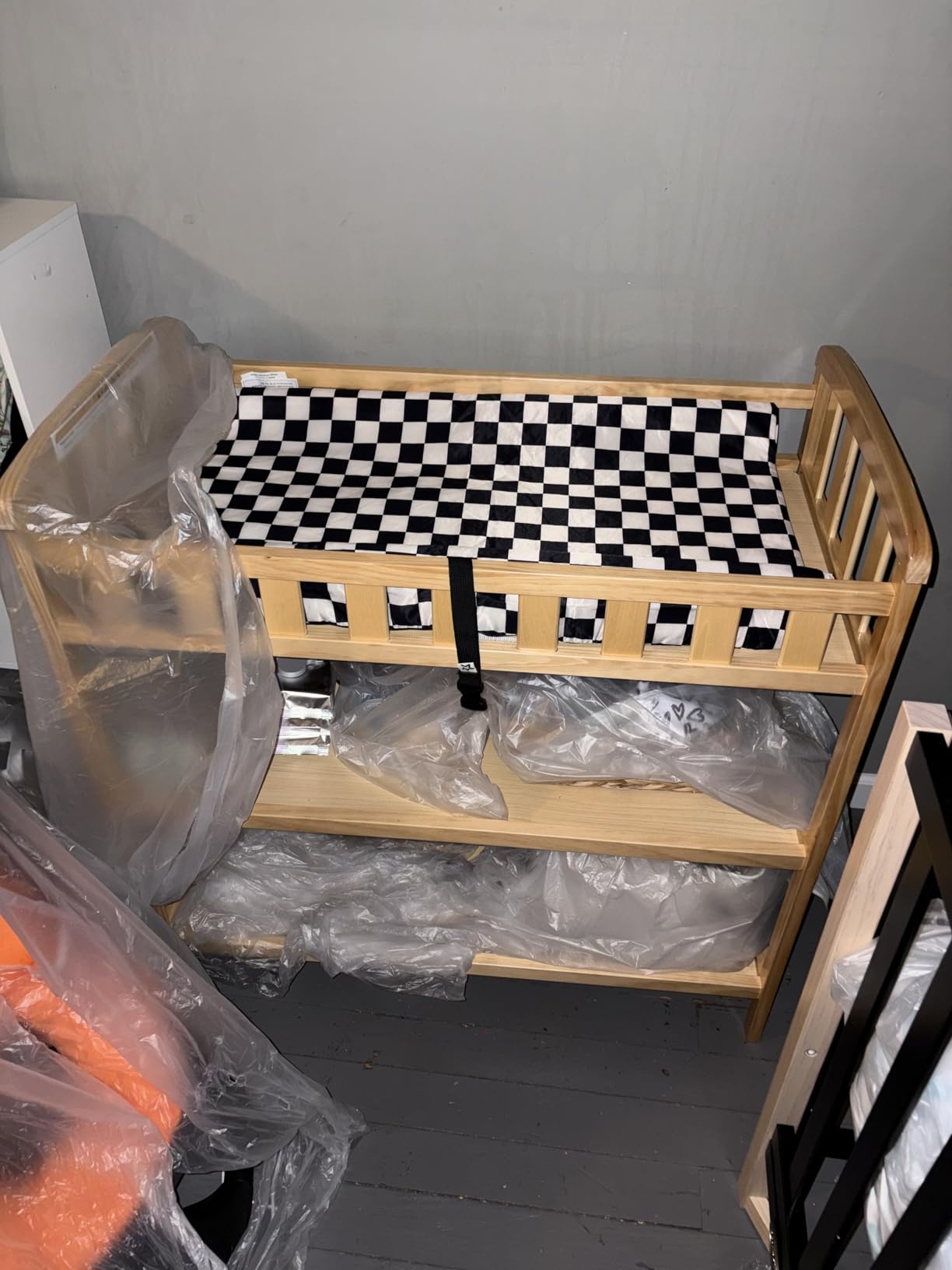 Dream On Me Emily Changing Table, Compact and Lightweight, Solid New Zealand Pinewood, Natural customer photo 1