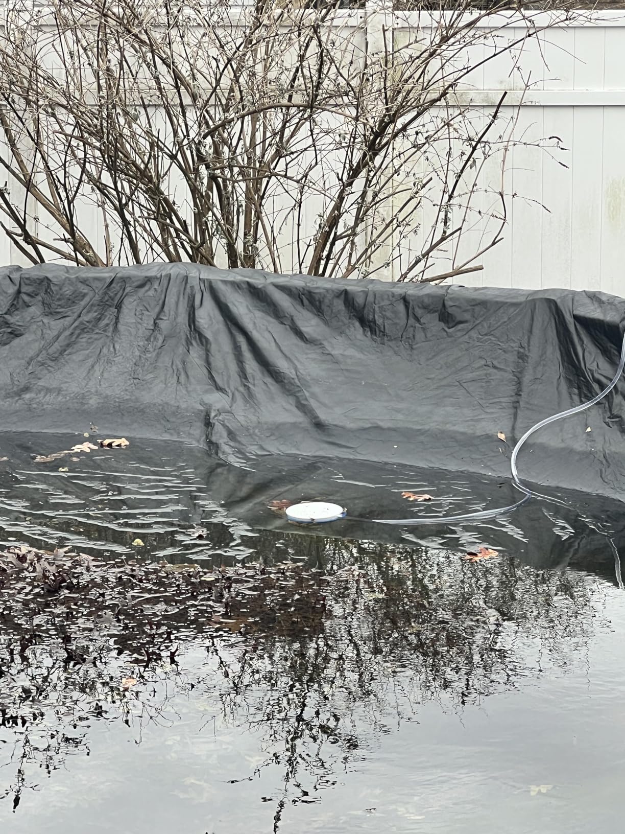 SWIMLINE HYDROTOOLS ORIGINAL Submersible Pool Cover Water Siphon Pump Automatic Removal For Above Ground Swimming Pools customer photo 1