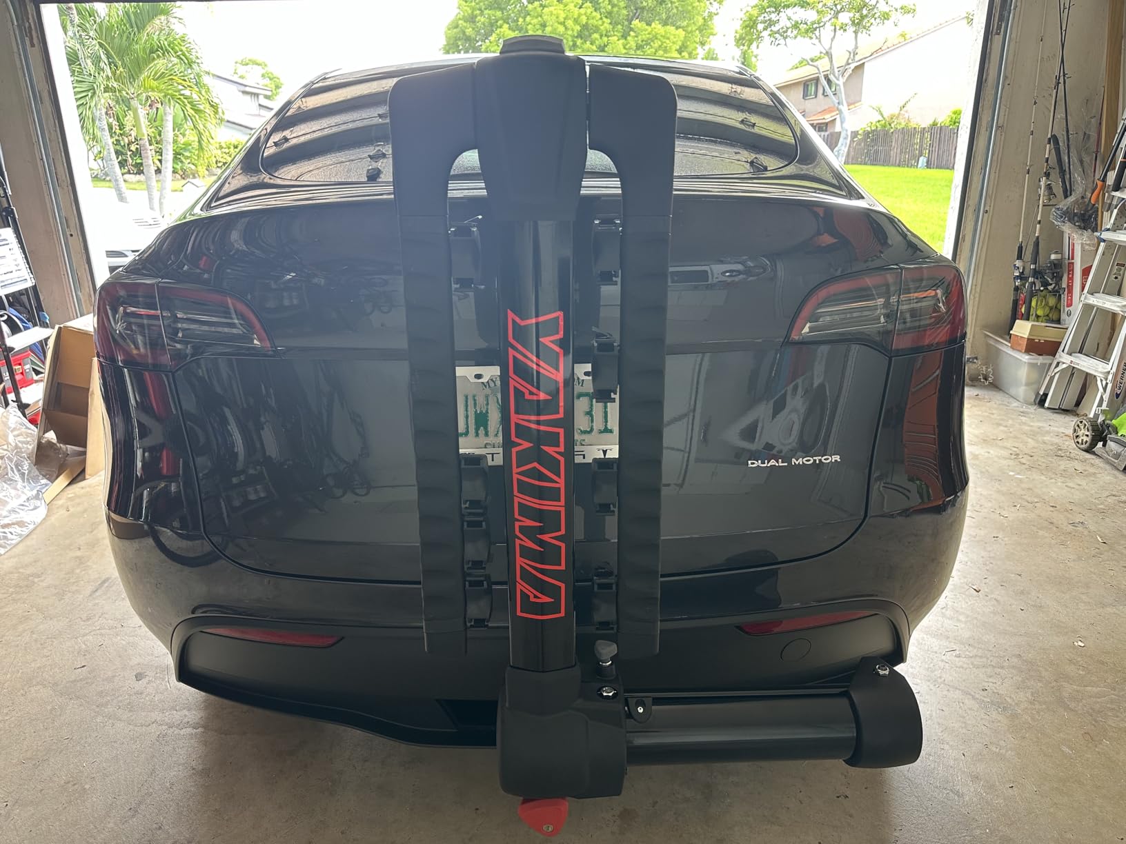 Yakima FullSwing 4 - 4-Bike Hitch Mount Carrier for 2