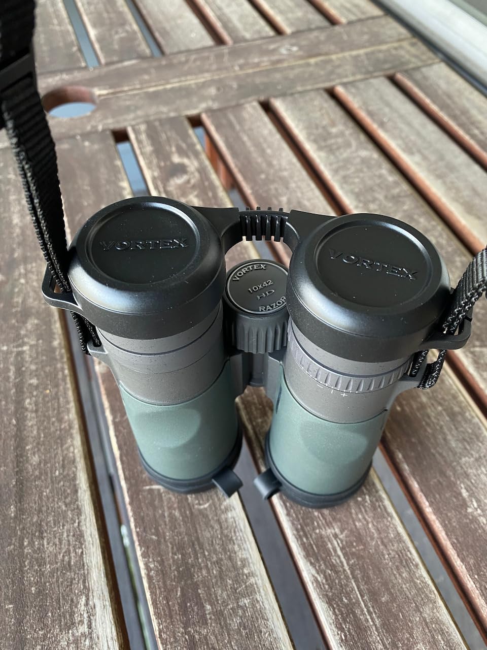 Vortex Razor HD 10x42 Roof Prism Binoculars | HD Optics, Tripod Adaptable, Magnesium Chassis, Waterproof, Fogproof, Included GlassPak - Unlimited, Unconditional Warranty customer photo 2