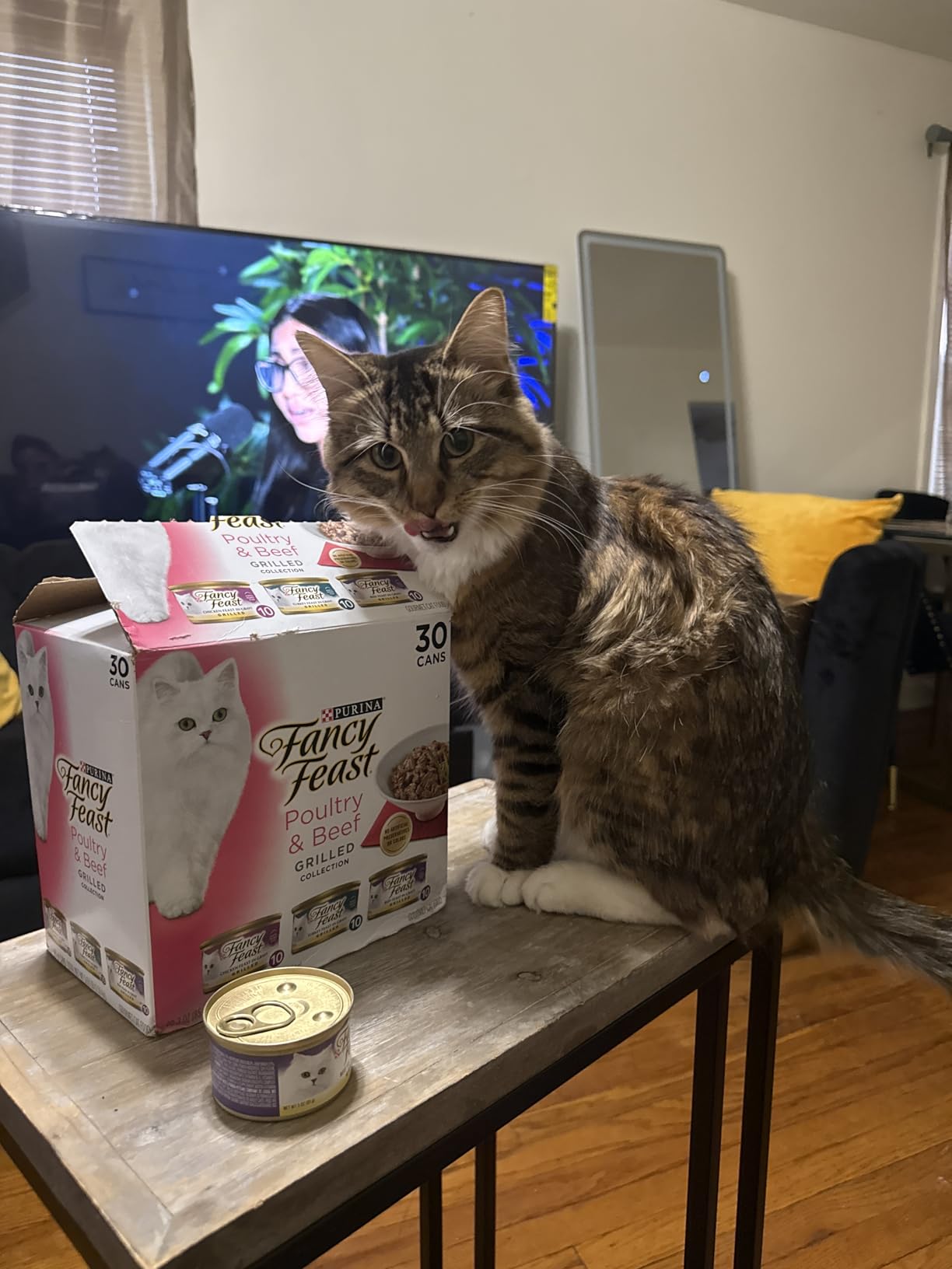 Purina Fancy Feast Grilled Wet Cat Food Poultry and Beef Collection Wet Cat Food Variety Pack - (Pack of 30) 3 oz. Cans customer photo 1