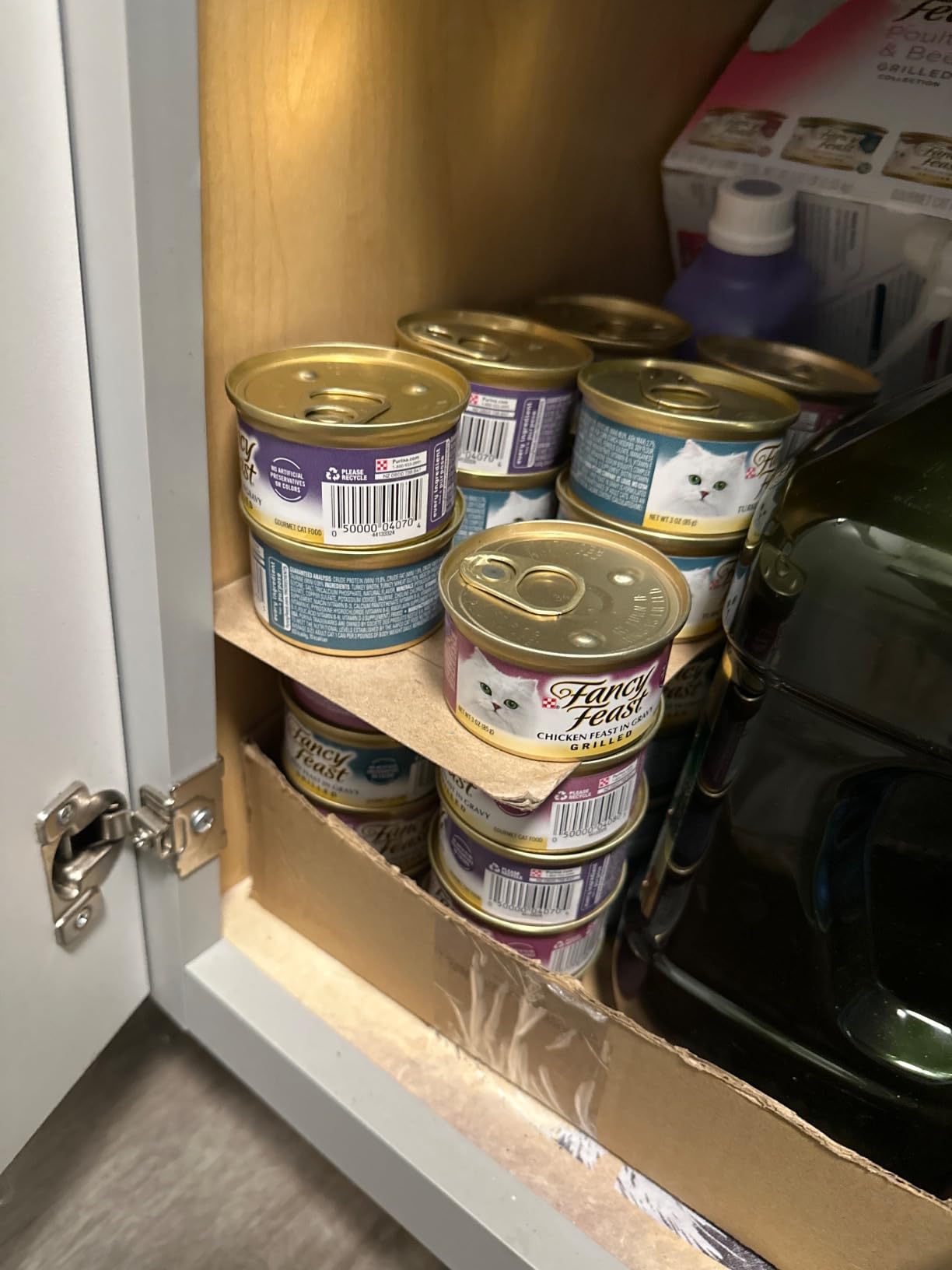 Purina Fancy Feast Grilled Wet Cat Food Poultry and Beef Collection Wet Cat Food Variety Pack - (Pack of 30) 3 oz. Cans customer photo 2