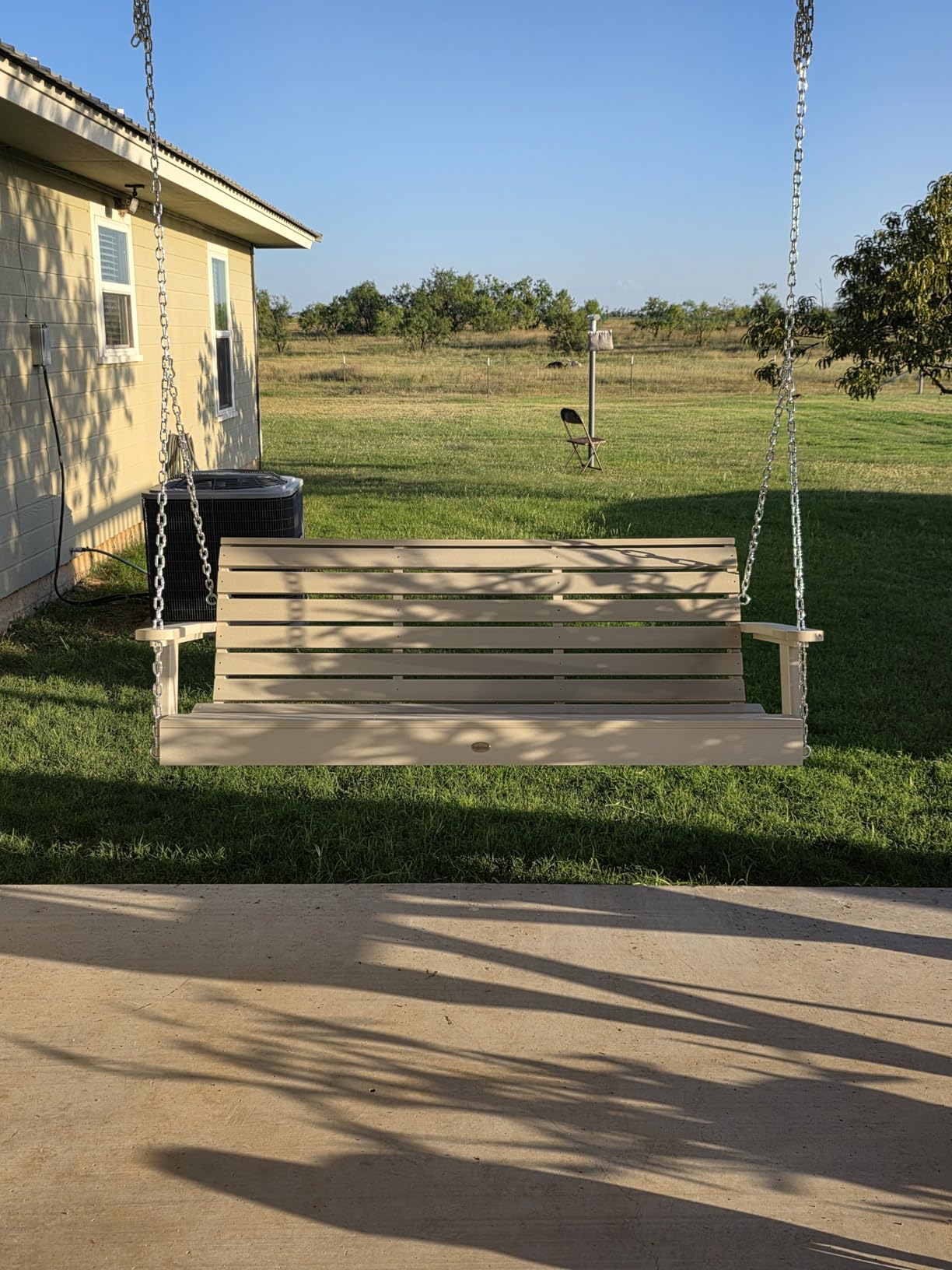 highwood Weatherly Porch Swing, 4 Feet, Weathered Acorn customer photo 1