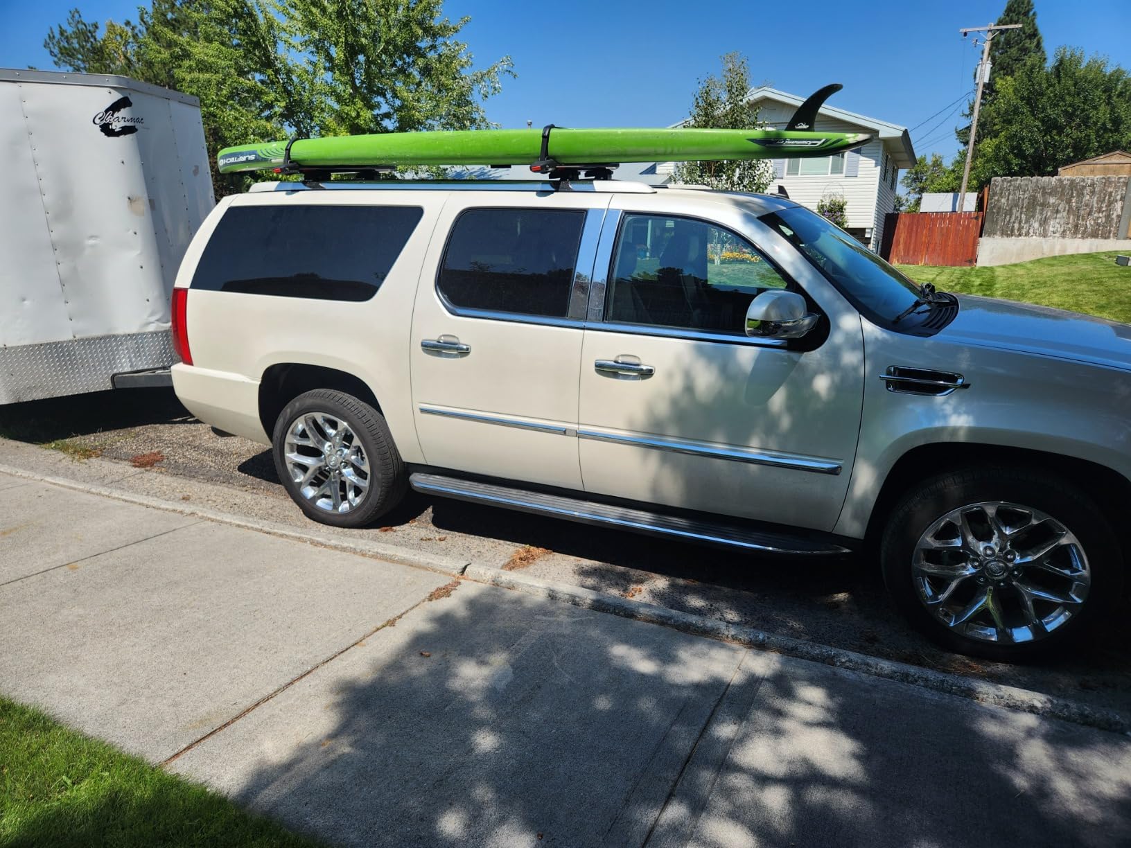 Yakima SupDawg Fully Assembled Rooftop SUP & Surfboard Mount, Holds 2 Boards up to 36 Inch Wide, Tool-Free Installation, Integrated Rollers, SKS Locks customer photo 2