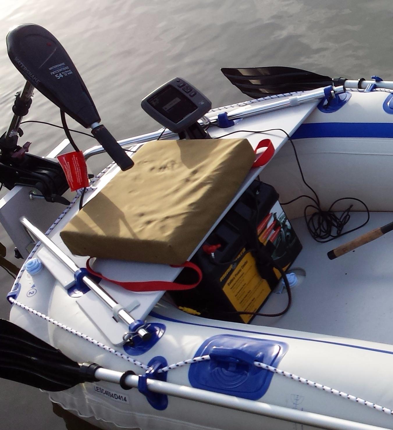 Sea Eagle SE9 Lightweight Inflatable Boat with Inflatable Floor, 5' Oar Set & 2 Seats. Great for Boating, Motoring, Rowing, Fishing & Yacht Tending customer photo 1