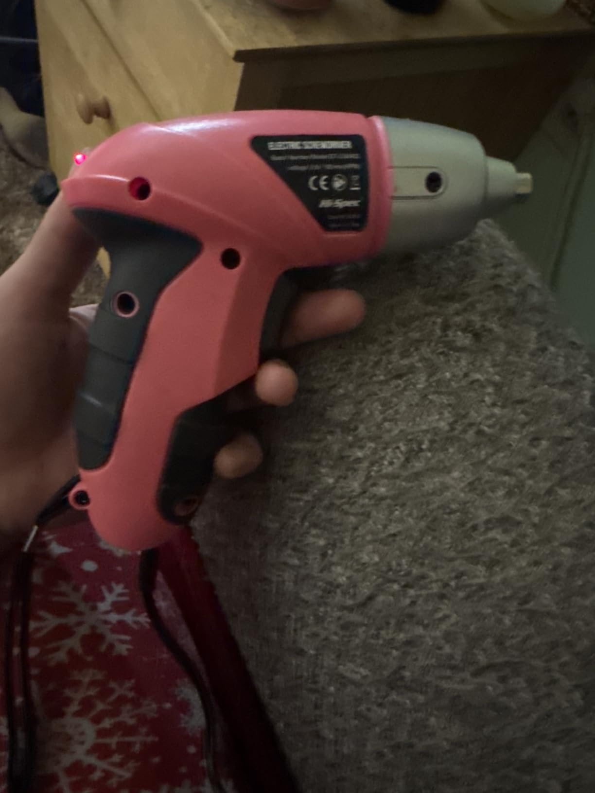Hi-Spec Small Electric Screwdriver, Mini Drill Set, Rechargeable 3.6V Cordless Screwdriver with 26 Driver Bits, Power Tool for Small Projects & Home Use, Pink customer photo 1