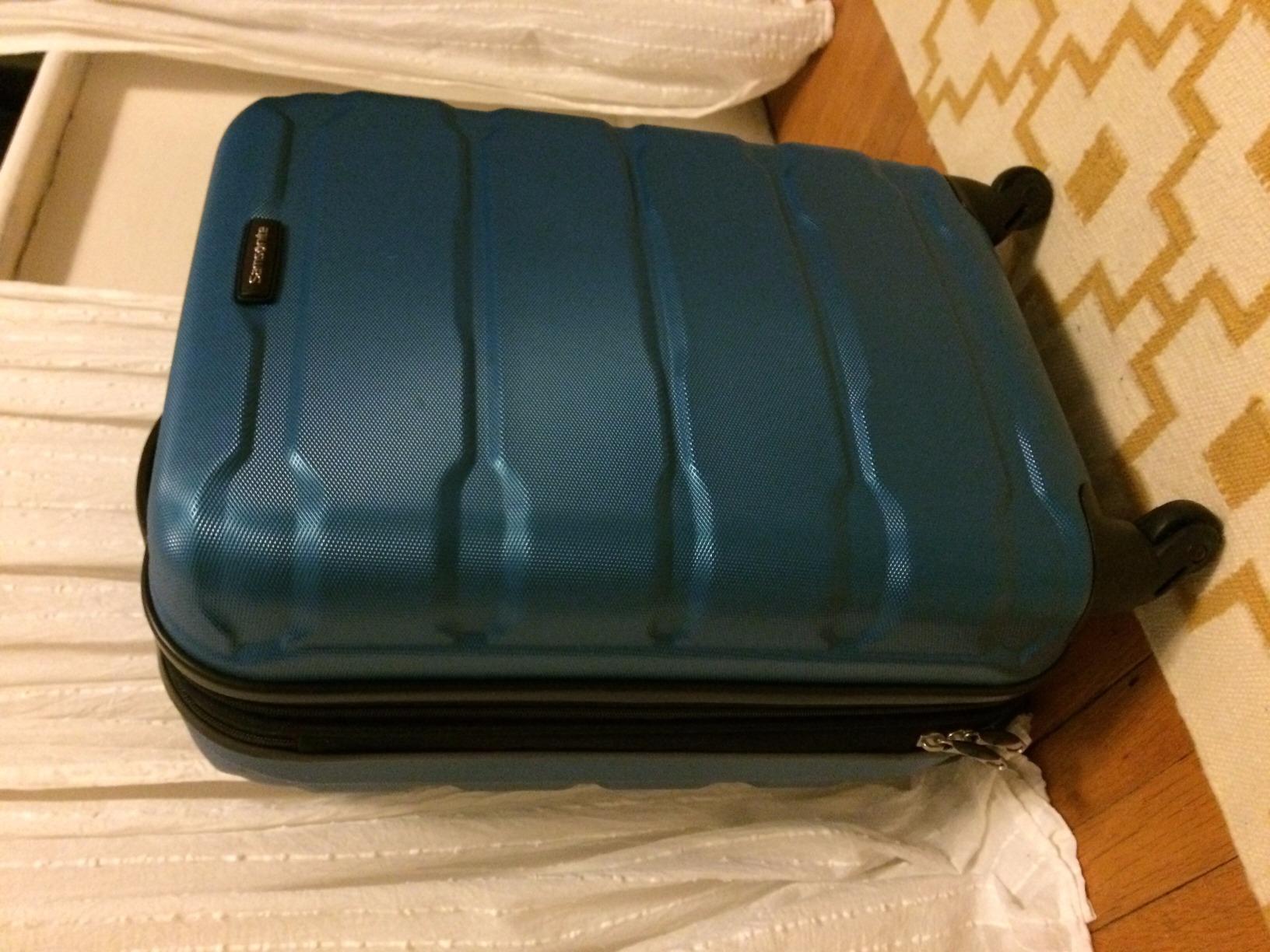 Samsonite Omni PC Hardside Expandable Luggage with Spinner Wheels, Teal, Checked-Medium 24-Inch customer photo 1