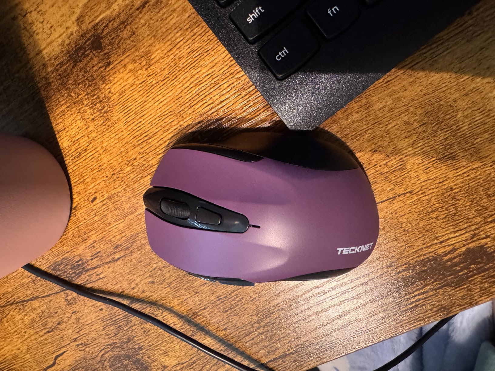 TECKNET Wireless Mouse, 2.4G Ergonomic Optical Mouse, Computer Mouse for Laptop, PC, Computer, Chromebook, Notebook, 6 Buttons, 24 Months Battery Life, 2600 DPI, 5 Adjustment Levels - Purple customer photo 2