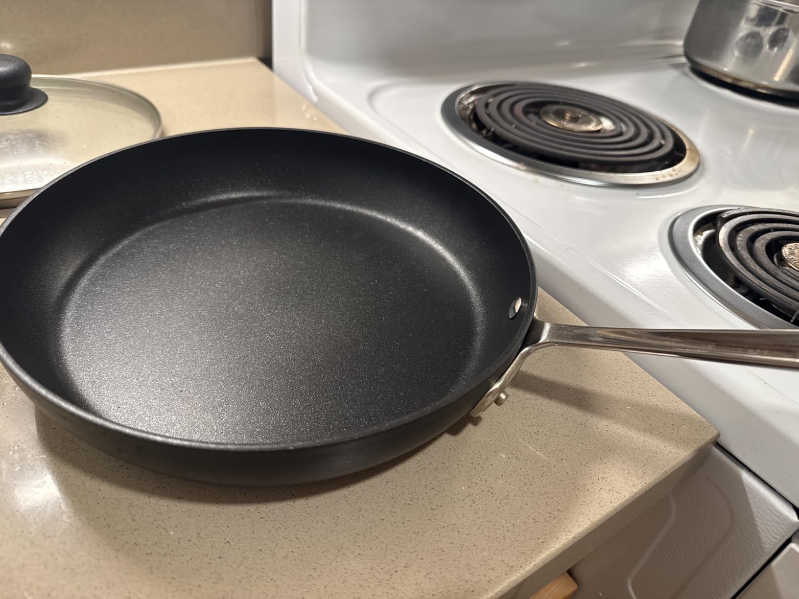 All-Clad HA1 Hard Anodized Non Stick Fry Pan Set 2 Piece, 8 and 10 Inch, Induction, Oven Broiler Safe 500F, Pots and Pans Set customer photo 2