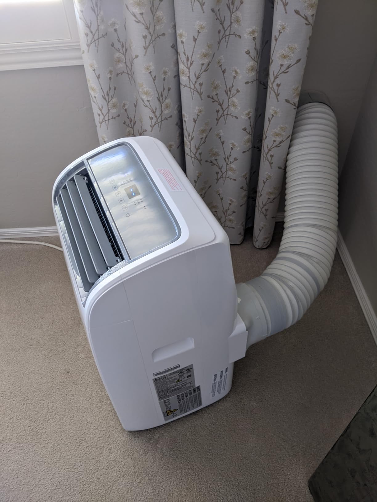 BLACK+DECKER Smart Portable Air Conditioner, 14,000 BTU for Rooms up to 700 Sq. Ft., Smart Portable AC with Follow Me Remote and Window Kit, BPACT14WT, White customer photo 2