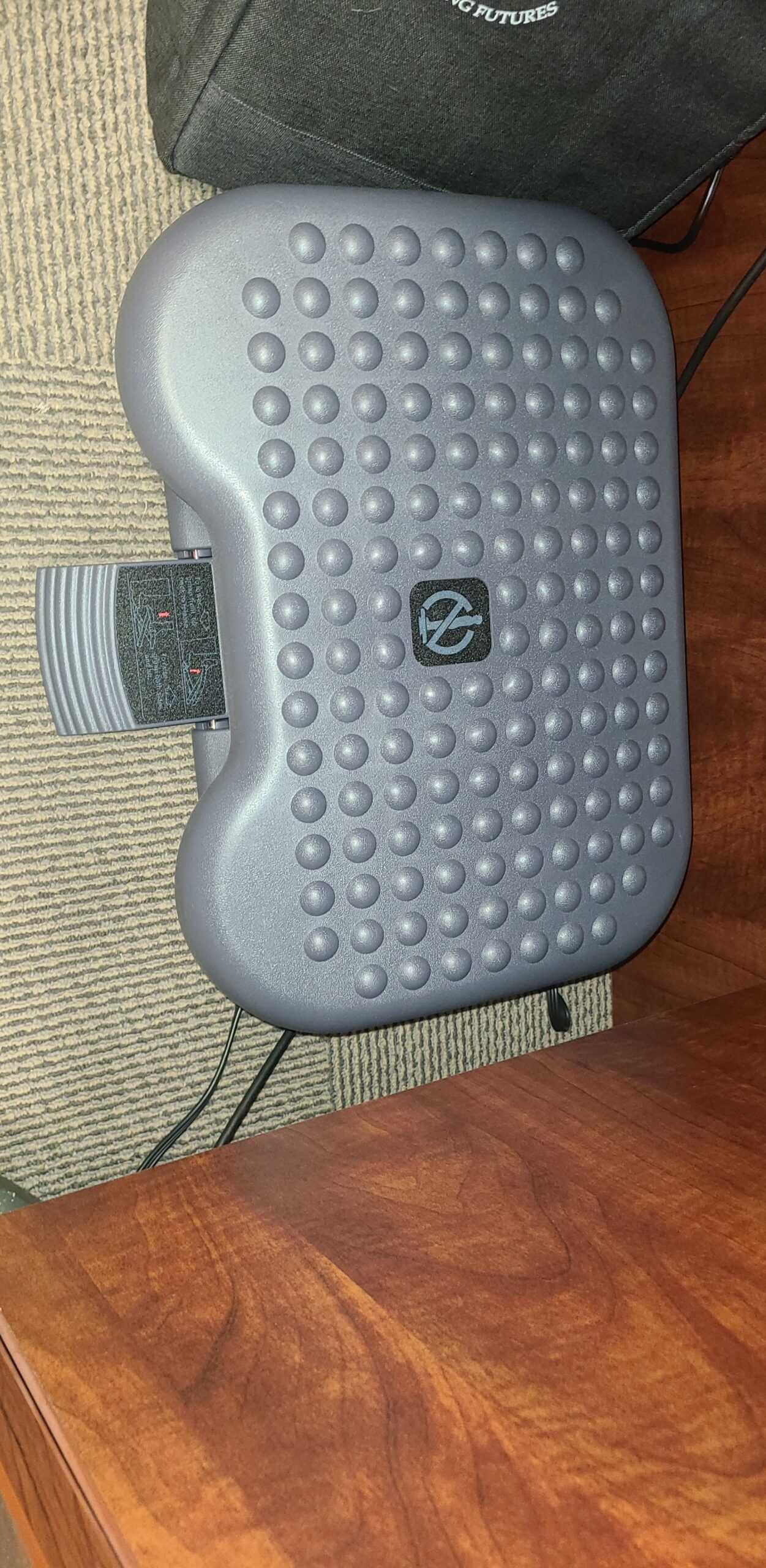Mount-It! Under Desk Footrest with Foot Pedal Height Adjustment (4.25