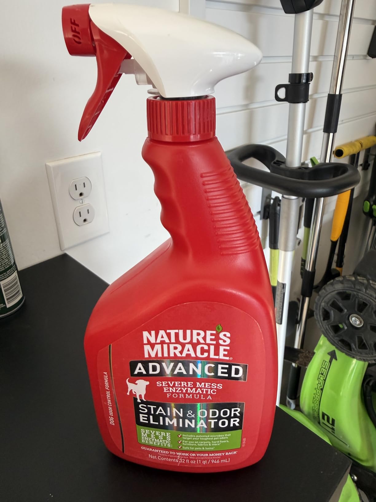 Nature's Miracle Advanced Stain and Odor Eliminator Dog Spray, Fresh Scent, Severe Mess Enzymatic Formula For Tough Pet Messes, 32 oz customer photo 2