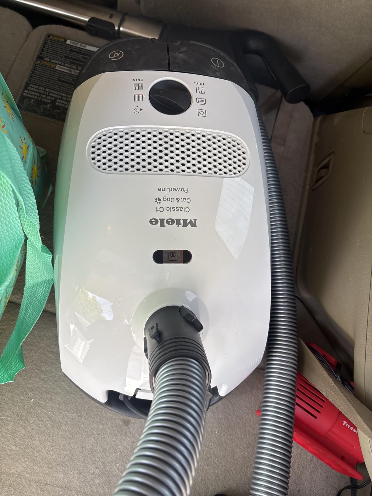 Miele Classic C1 Cat & Dog Bagged Canister Vacuum, Lotus White - Pet Hair customer photo 1