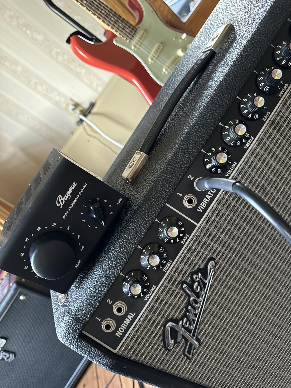 Bugera POWER SOAK PS1 Passive 100 Watt Power Attenuator for Guitar and Bass Amplifiers with Emulated Mic Output customer photo 2