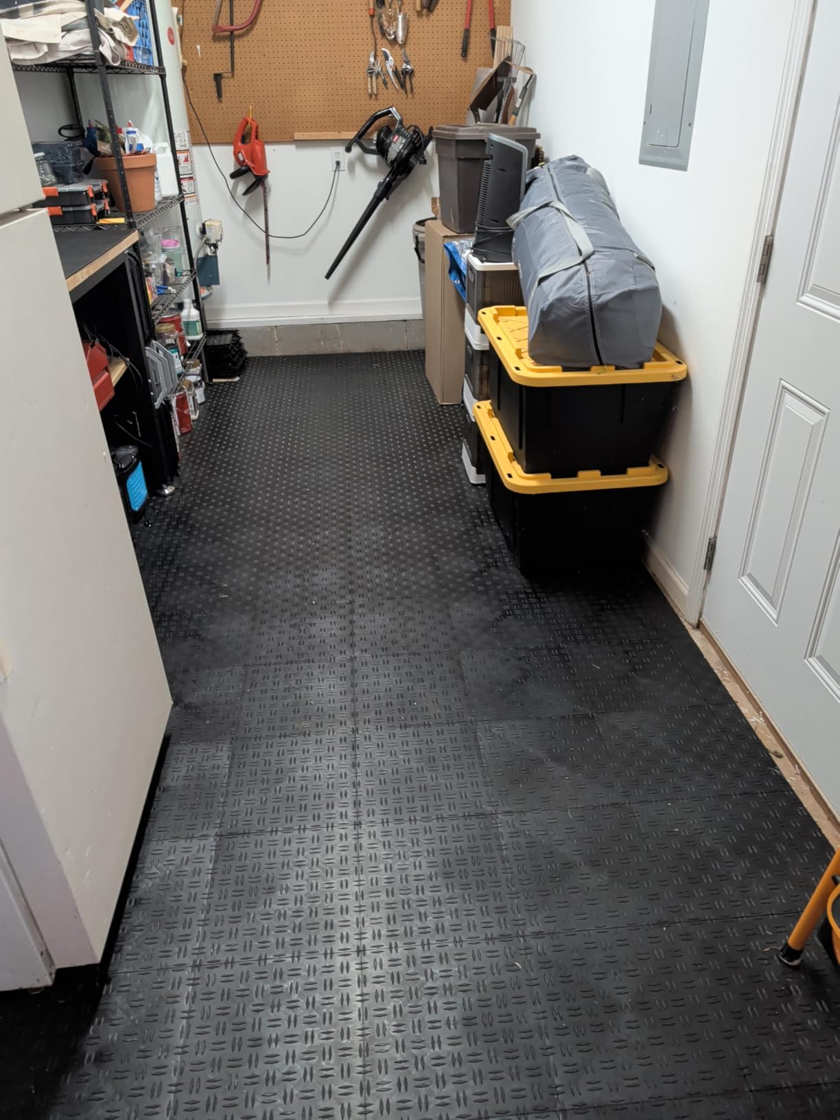 Big Floors GarageTrac Garage Floor Tiles, Interlocking Garage Flooring, Diamond Pattern Non-Slip Heavy-Duty Copolymer Modular Tile (Black, 48 Pack of 12 x 12