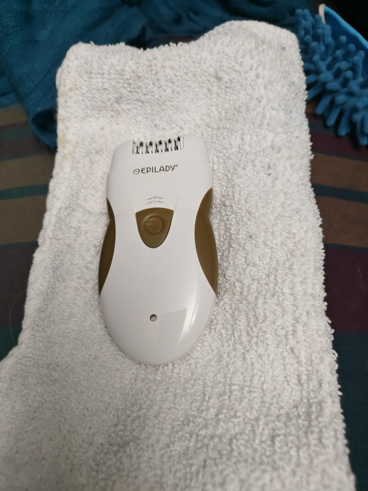 Epilady Legend 5 Rechargeable Cordless Epilator for Women, 56-Tweezer Dual Speed Full Body Hair Removal Device for Legs, Underarms, & Bikini, Long-Lasting Smooth Skin, Travel Case Included customer photo 1