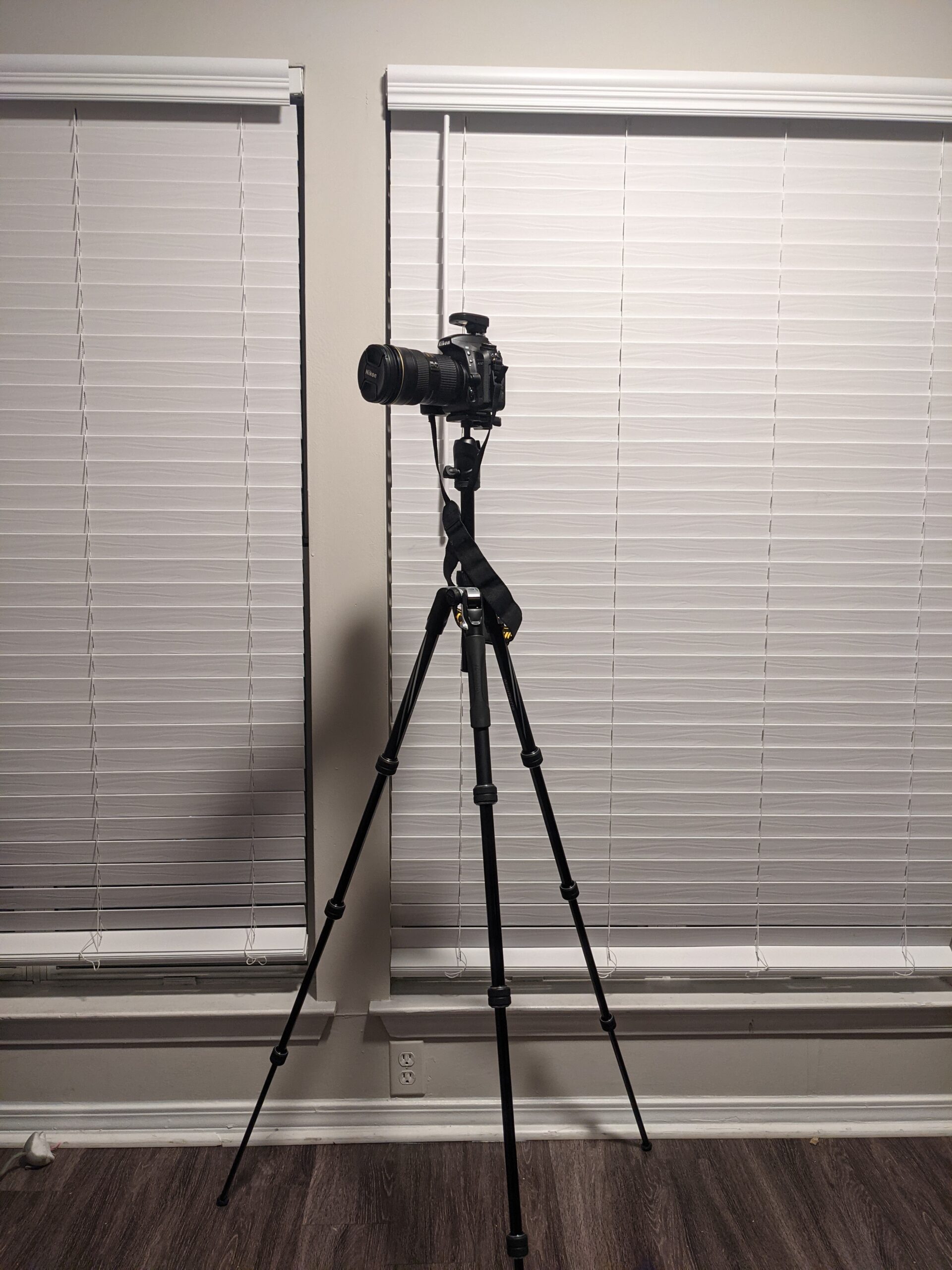 Manfrotto Befree Advanced Camera Tripod Kit with Twist Closure, Travel Tripod Kit with Ball Head, Portable and Compact, Camera Tripod in Aluminum for DSLR, Reflex, Mirrorless, Camera Accessories customer photo 2