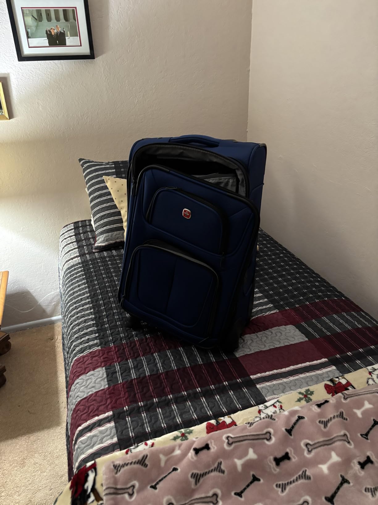 Sion Softside Expandable Roller Luggage, Pewter, 3-Piece Set (21/25/29) customer photo 2