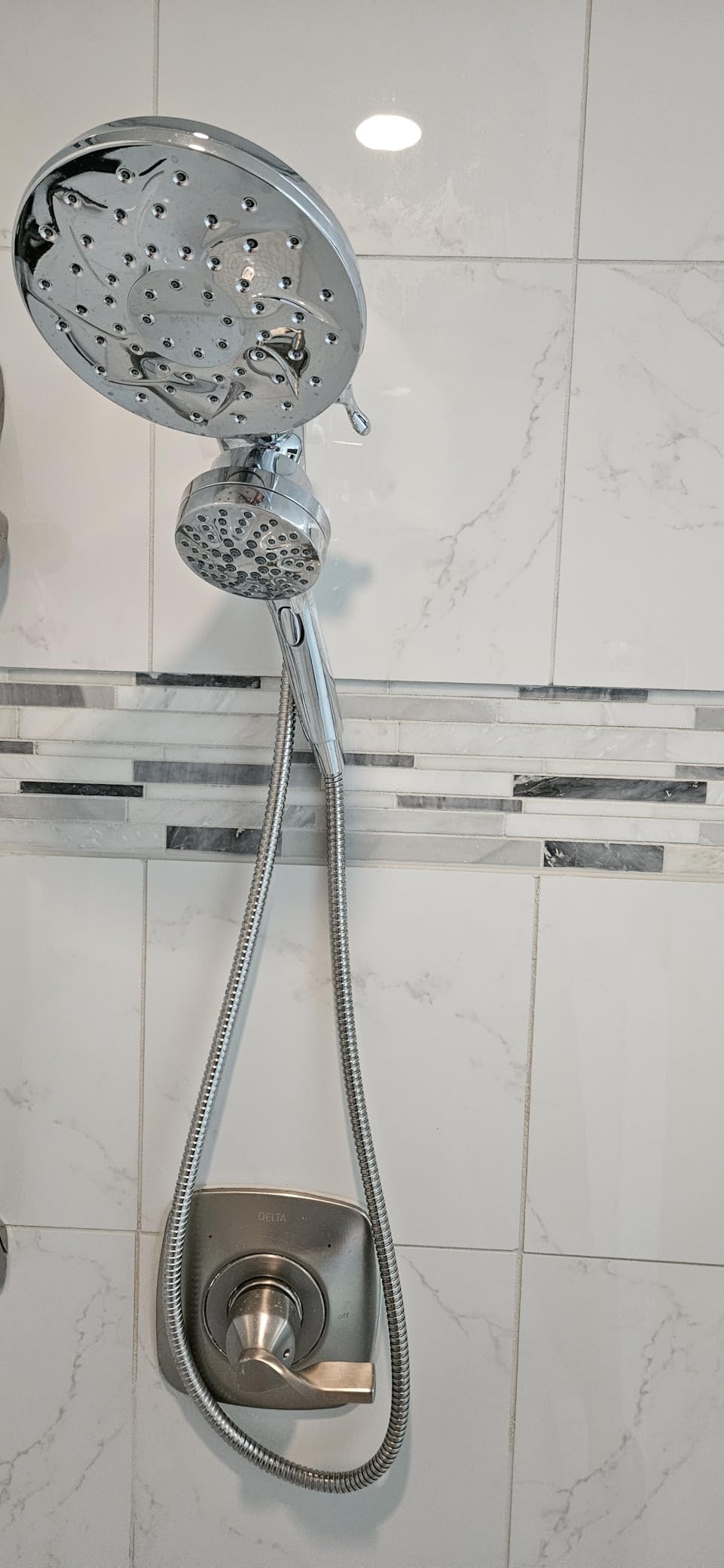 Moen 26009SRN Engage Magnetix 2-in-1 Combo Rain Showerhead with Handheld Spray, Magnetic Docking System, Spot Resist Brushed Nickel, 6-Spray Settings, 2.5 GPM customer photo 2