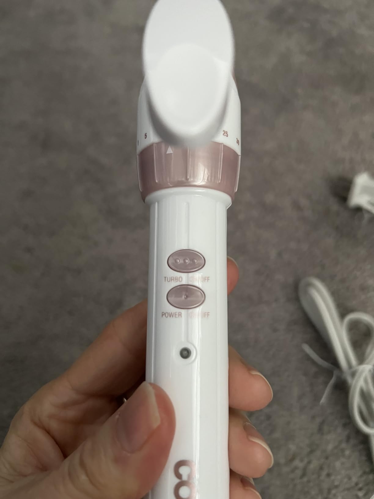 Conair Double Ceramic 1 1/2-Inch Curling Iron | Double ceramic 1 1/2-in. barrel for soft waves and loose curls on medium to long hair, Model CD703L customer photo 1