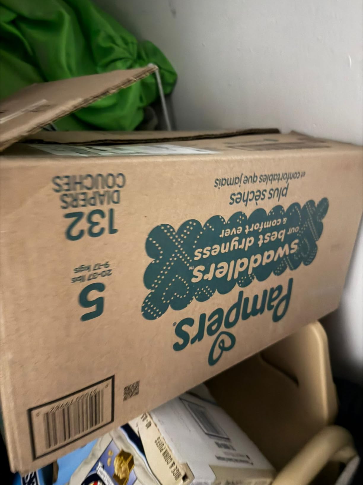 Pampers Swaddlers Diapers, Size 4 (15-34 lbs), 150 Count, Hypoallergenic, Absorbent, Keeps Baby Dry and Comfortable, Skin Safe Disposable Baby Diaper customer photo 2