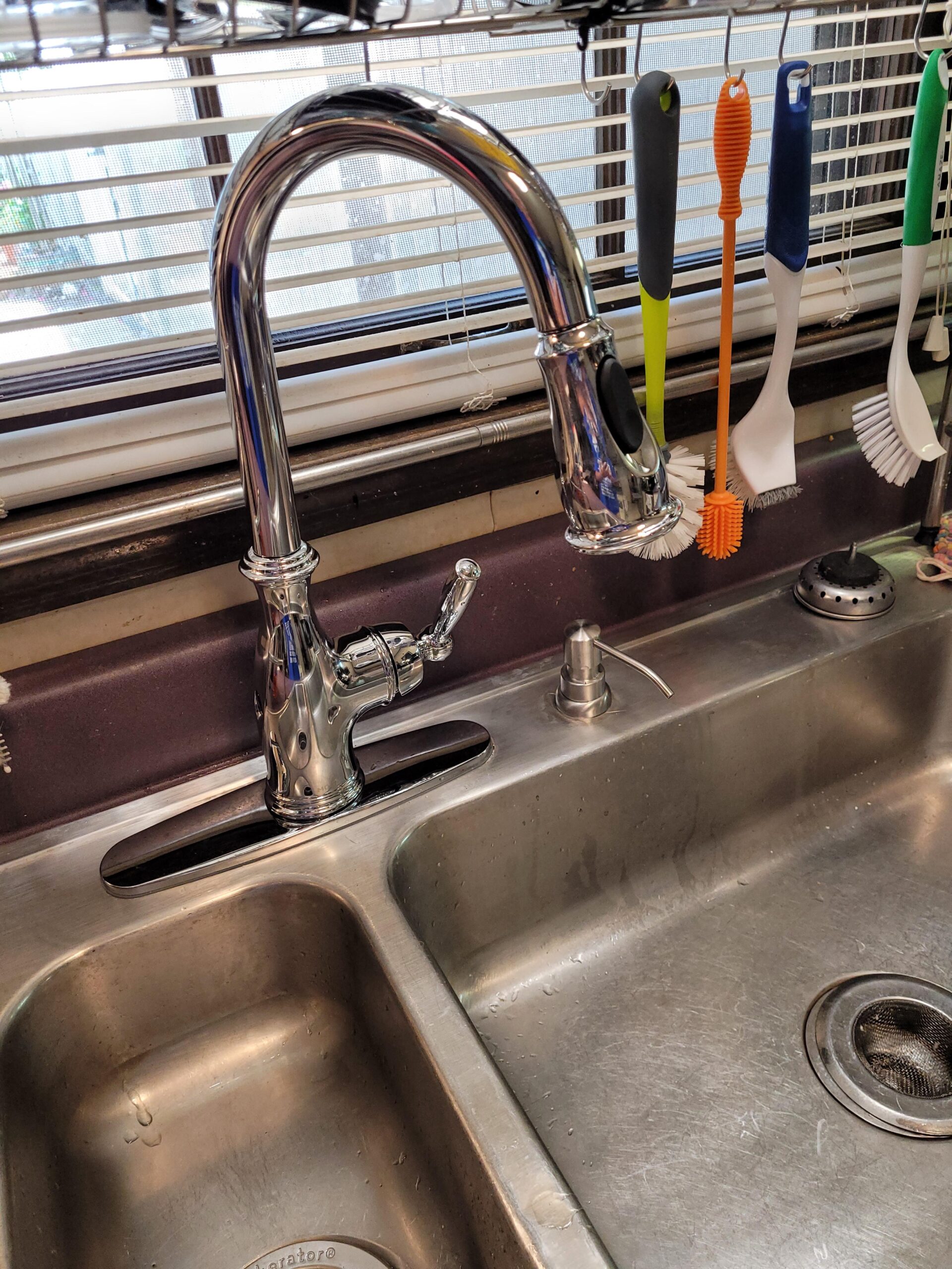 Moen Brantford Spot Resist Stainless Motionsense Wave Touchless One-Handle Pulldown Kitchen Faucet Featuring Power Clean and Reflex Docking System, 7185EWSRS customer photo 1