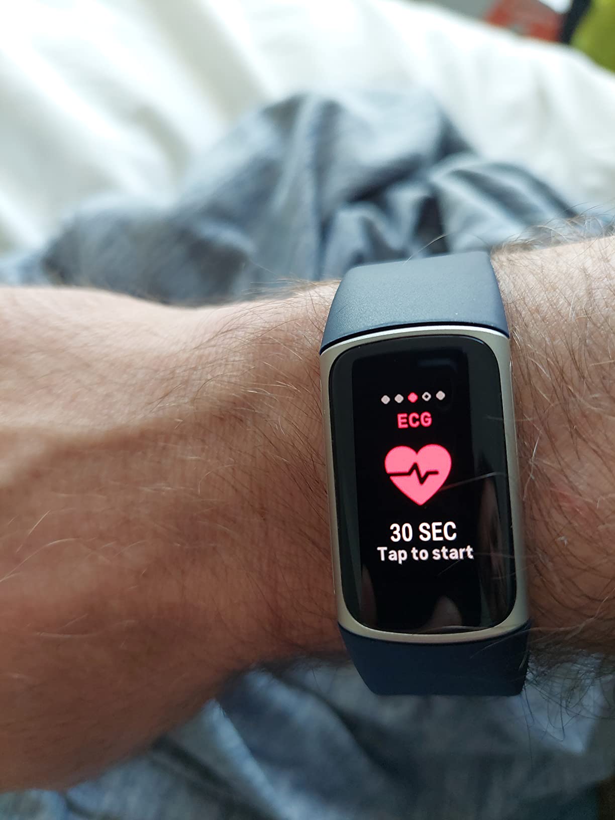 Fitbit Inspire HR Heart Rate and Fitness Tracker, One Size (S and L Bands Included), 1 Count customer photo 1