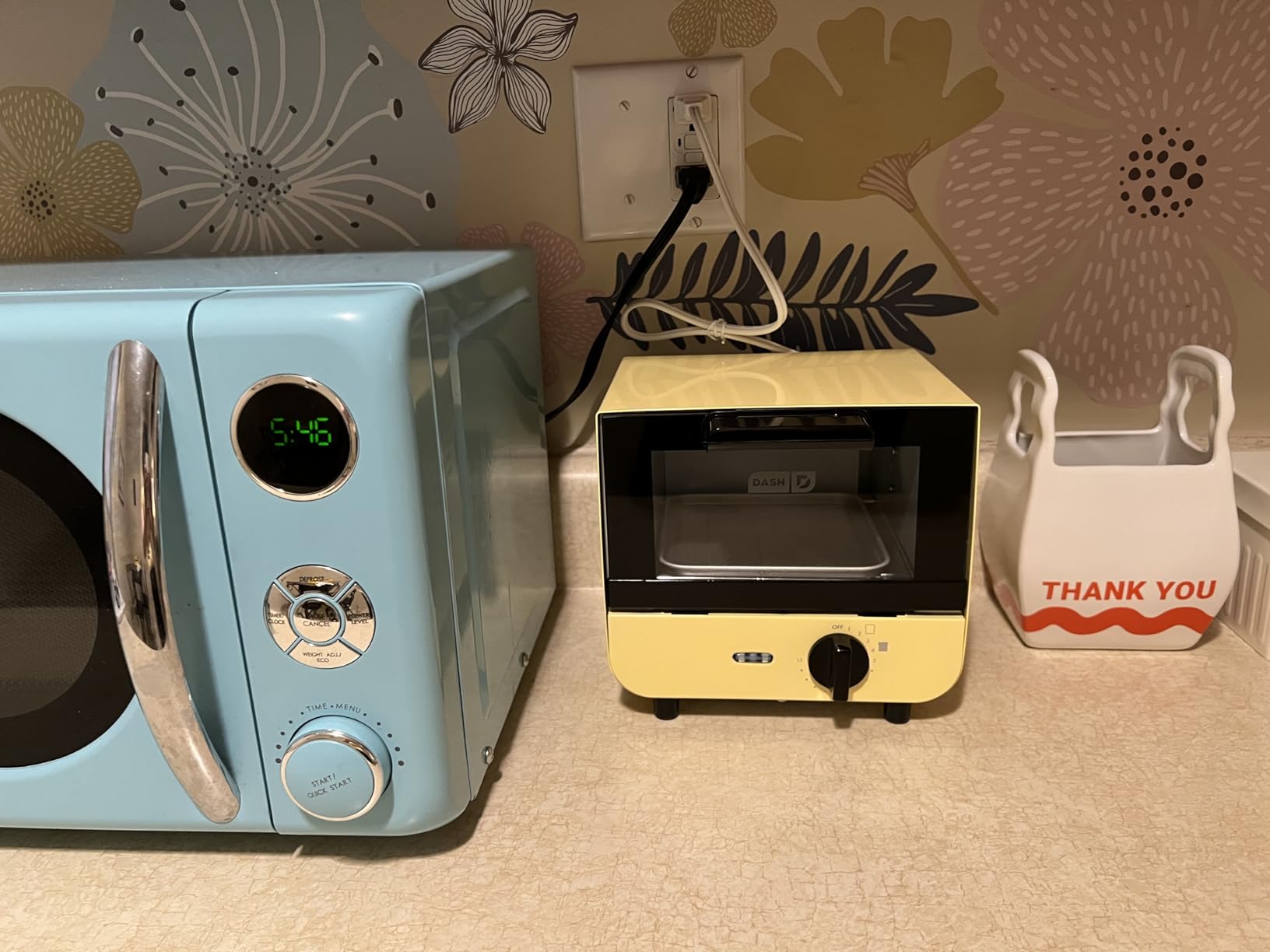 Dash Mini Toaster Oven - Sleek & Stylish - For Creative Homemade Treats - Compact, Space-Saving Design - adjustable temperature dial - Removable Baking Tray - Aqua customer photo 2