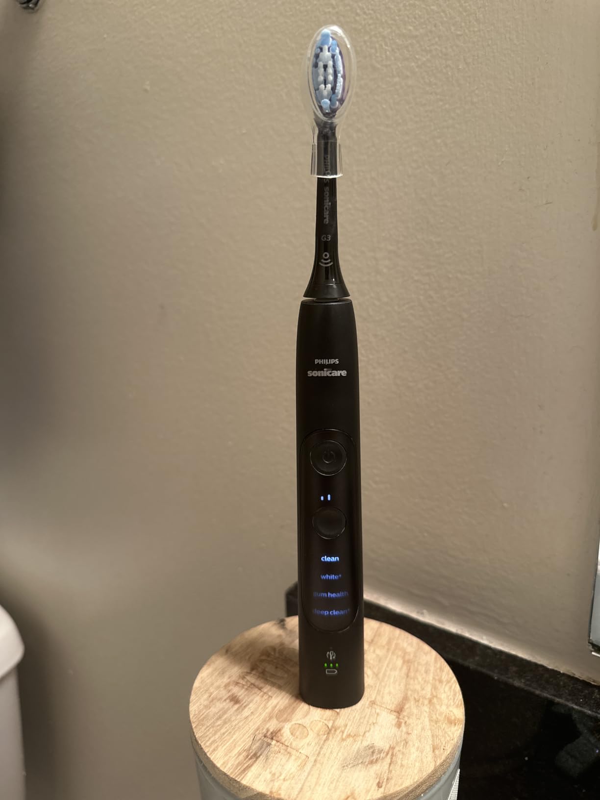 Philips Sonicare ExpertClean 7500 Pink, Rechargeable Electric Power Toothbrush, HX9690/07 customer photo 2