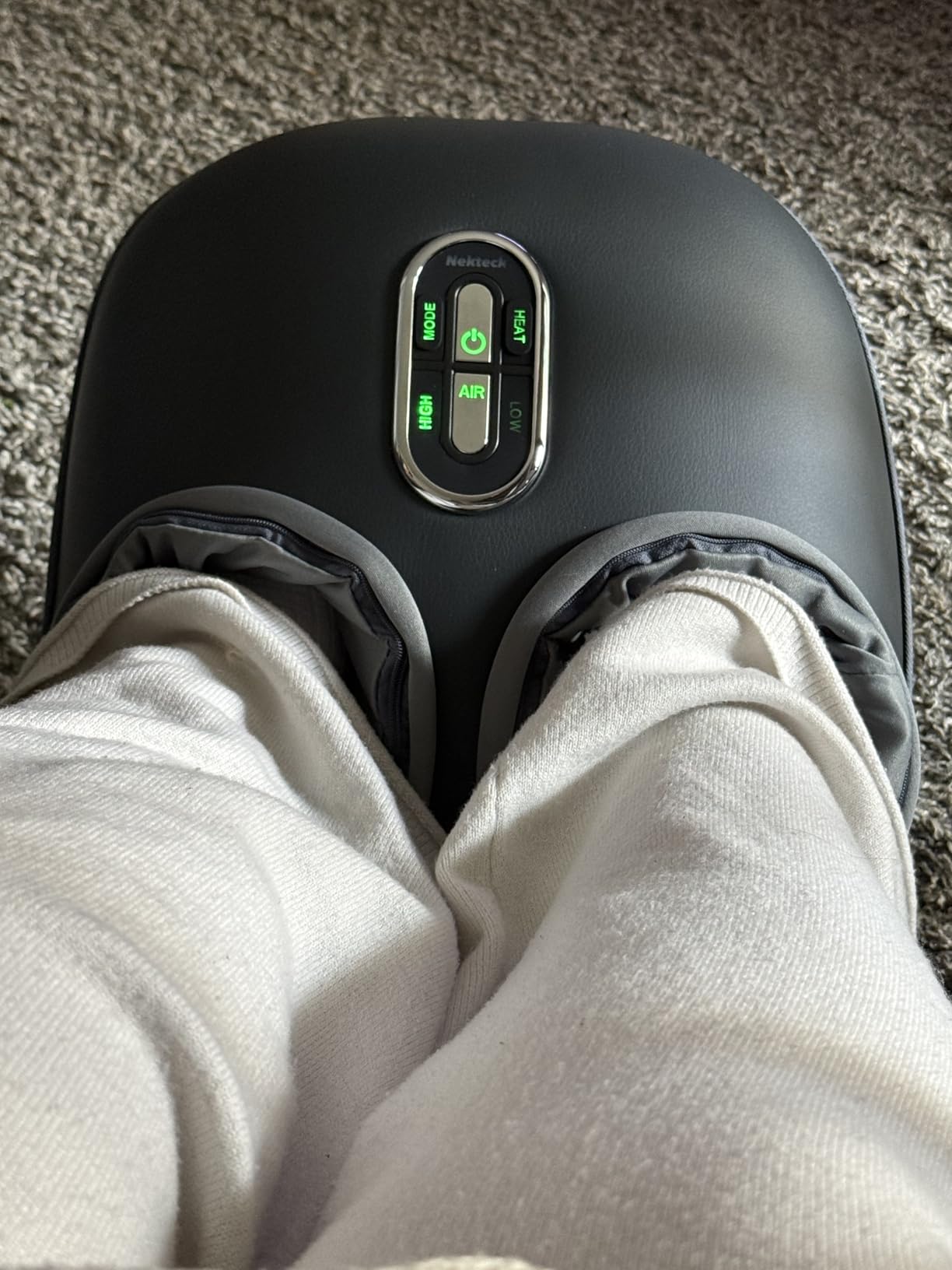 Nekteck Shiatsu Foot Massager with Heat [2026 Upgraded], 3 Modes Deep Kneading Therapy Air Compression, Feet Massage for Plantar Fasciitis, Relaxation Gifts for Men Women Mom Dad Birthday Father's Day customer photo 1
