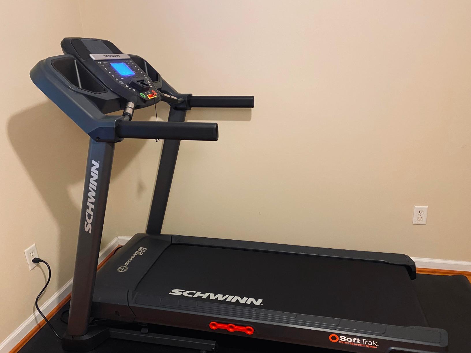 Schwinn 810 Treadmill customer photo 1