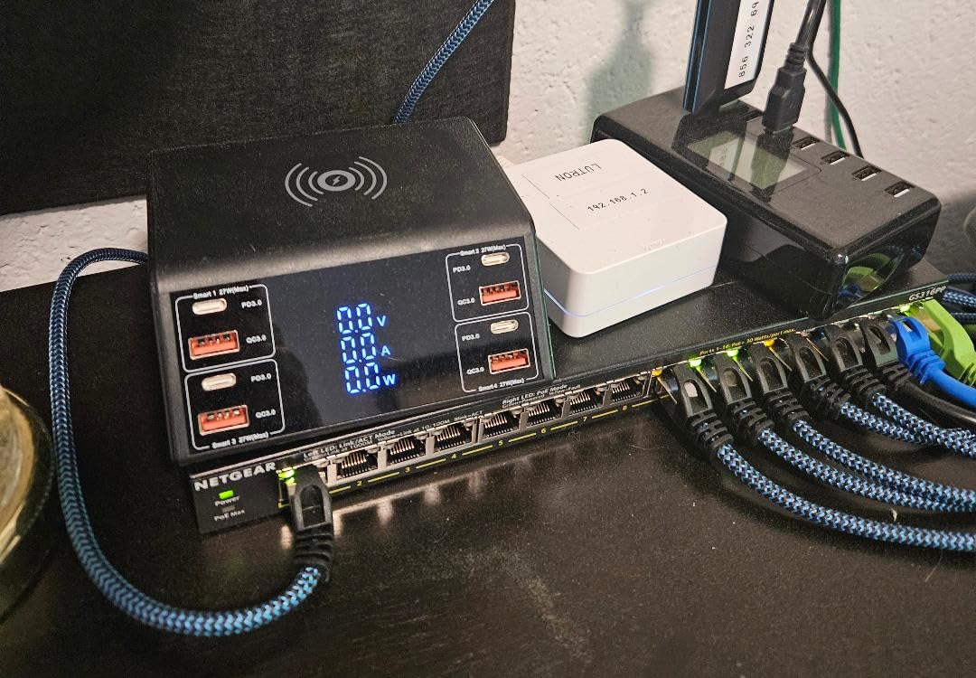 NETGEAR 24 Port PoE Switch Unmanaged - 24 Port PoE Gigabit Switch with 16 PoE+ Ports (190W), Desktop or Rackmount (GS324P) customer photo 2