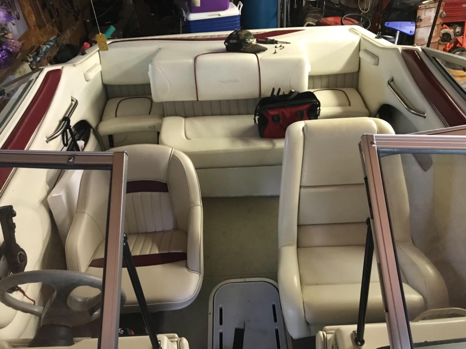 Seamander Pontoon Captains Bucket Boat Seat, 19.7H x 22.2L x 21.7D inches, Injection Molded Plastic Frame, Plush Foam Padding, Marine Grade Vinyl, 5x5 or 5x12 inch Mounting Pattern customer photo 1
