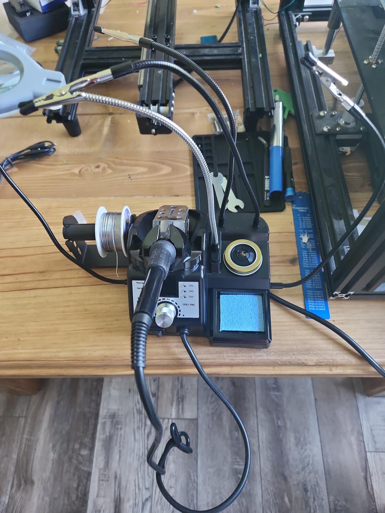 X-Tronic 3060-PRO 75W Soldering Iron Station Kit 5 Extra Tips Mini Mag Lamp 4 Helping Hands Solder Sucker Tweezers 50g Solder Brass Sponge w/Flux Sleep Func, C/F, 3 Temp Presets! customer photo 2