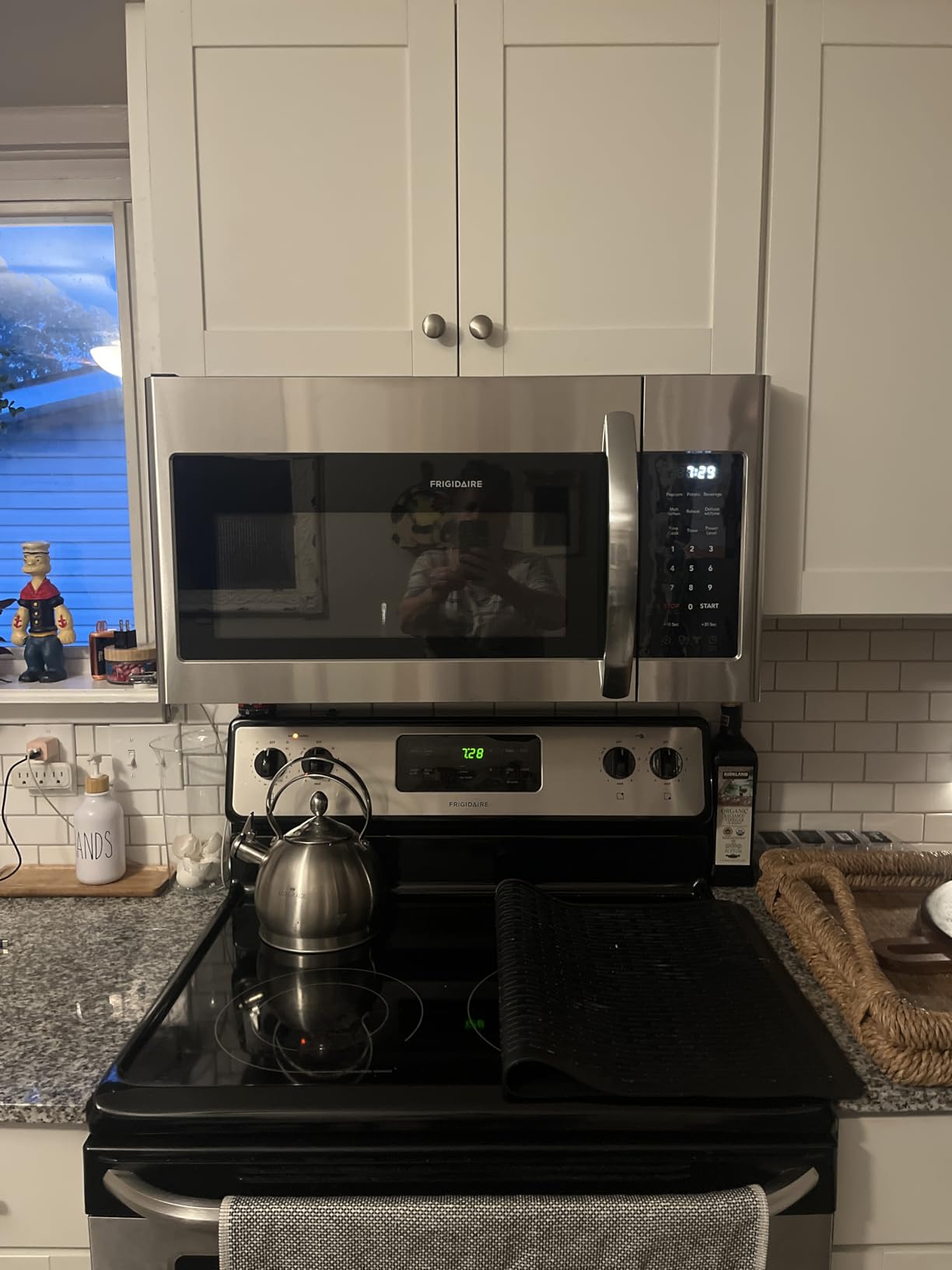 FRIGIDAIRE FFMV1846VS 30